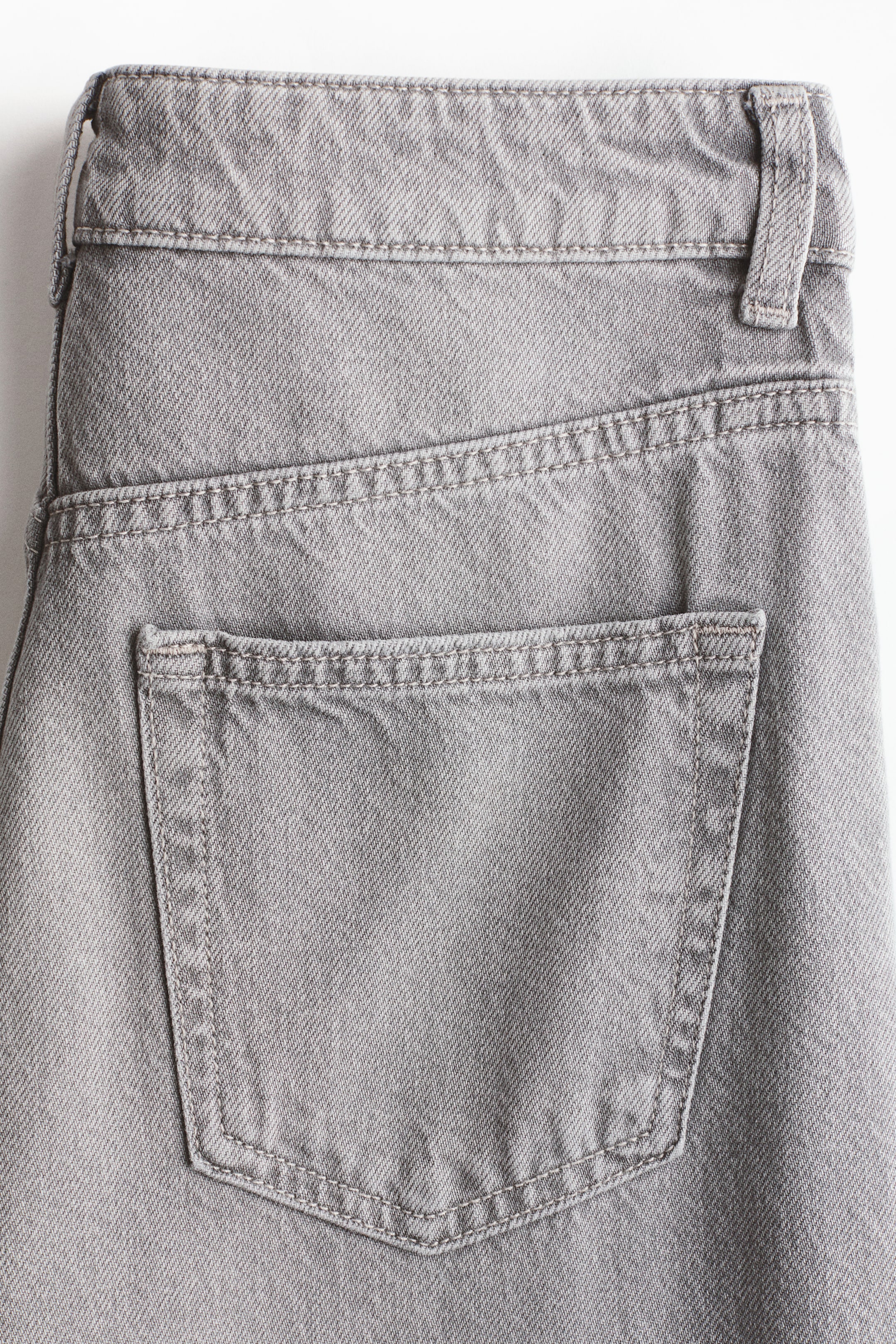 View larger image: Wide Ultra High Jeans - Light denim grey - Ladies | H&M IN 5