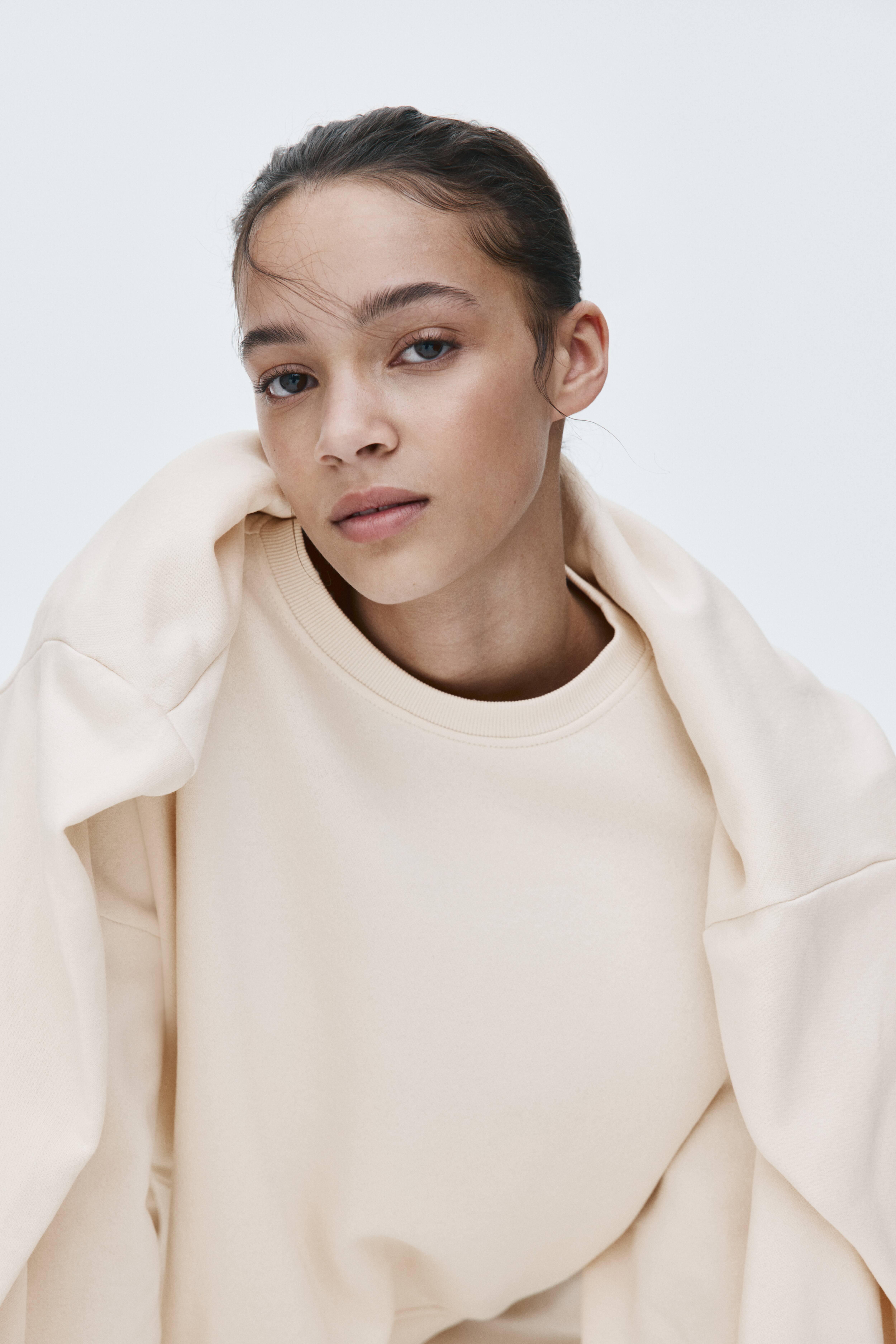 2-Piece Sweatshirt and Joggers Set