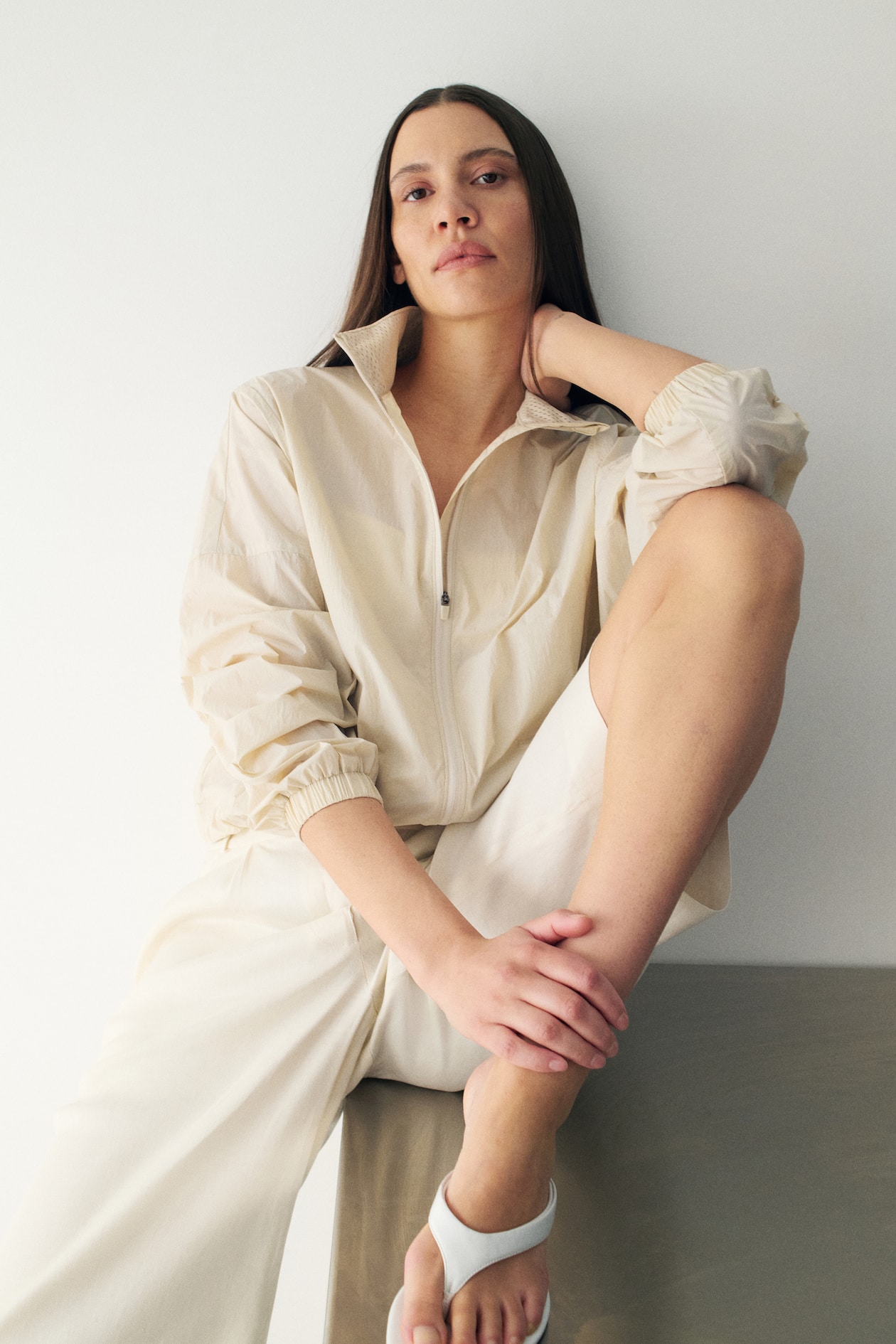 Loose-Fit Linen-Blend Shorts - image 2