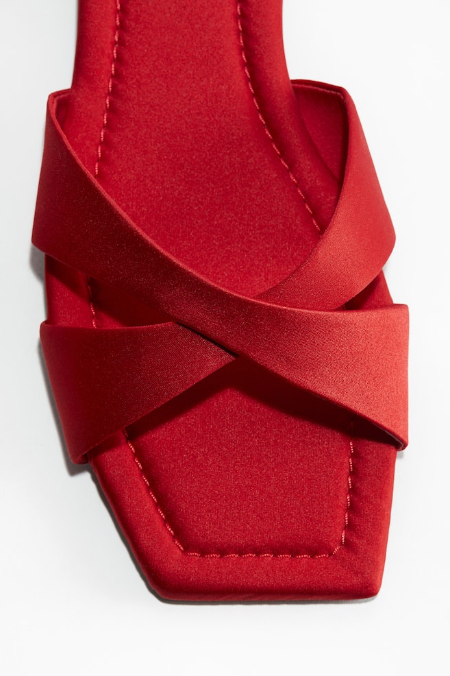 Sandales à brides croisées - Rouge/Doré - 1