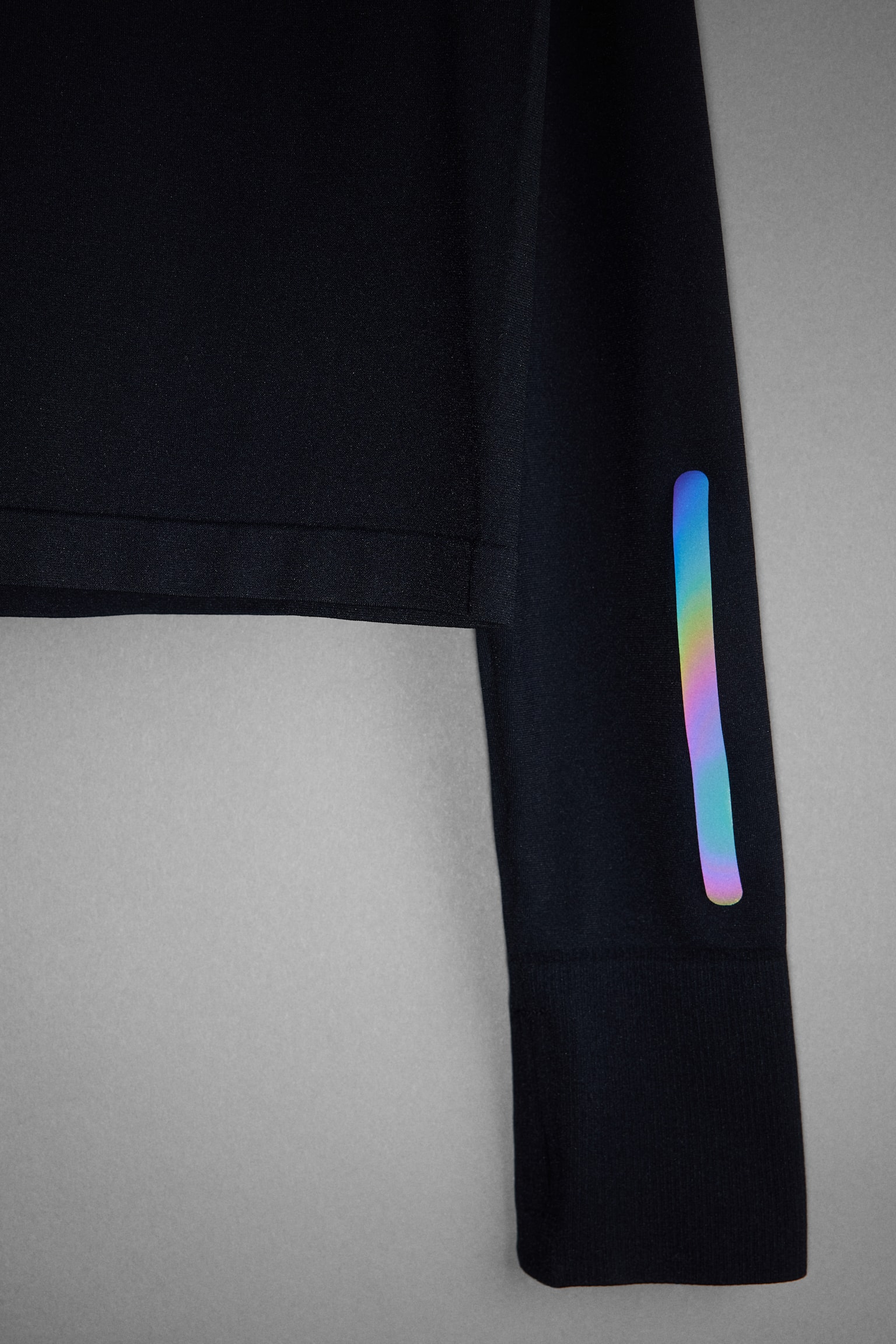 Seamless Activewear Top In DryMove™ - Black - 2