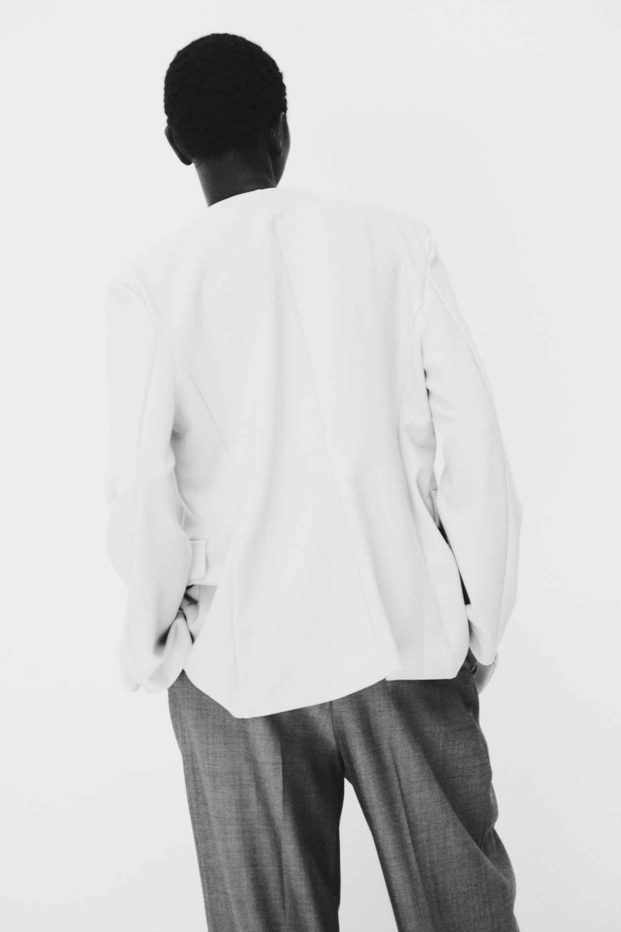 Collarless jersey blazer - image 5