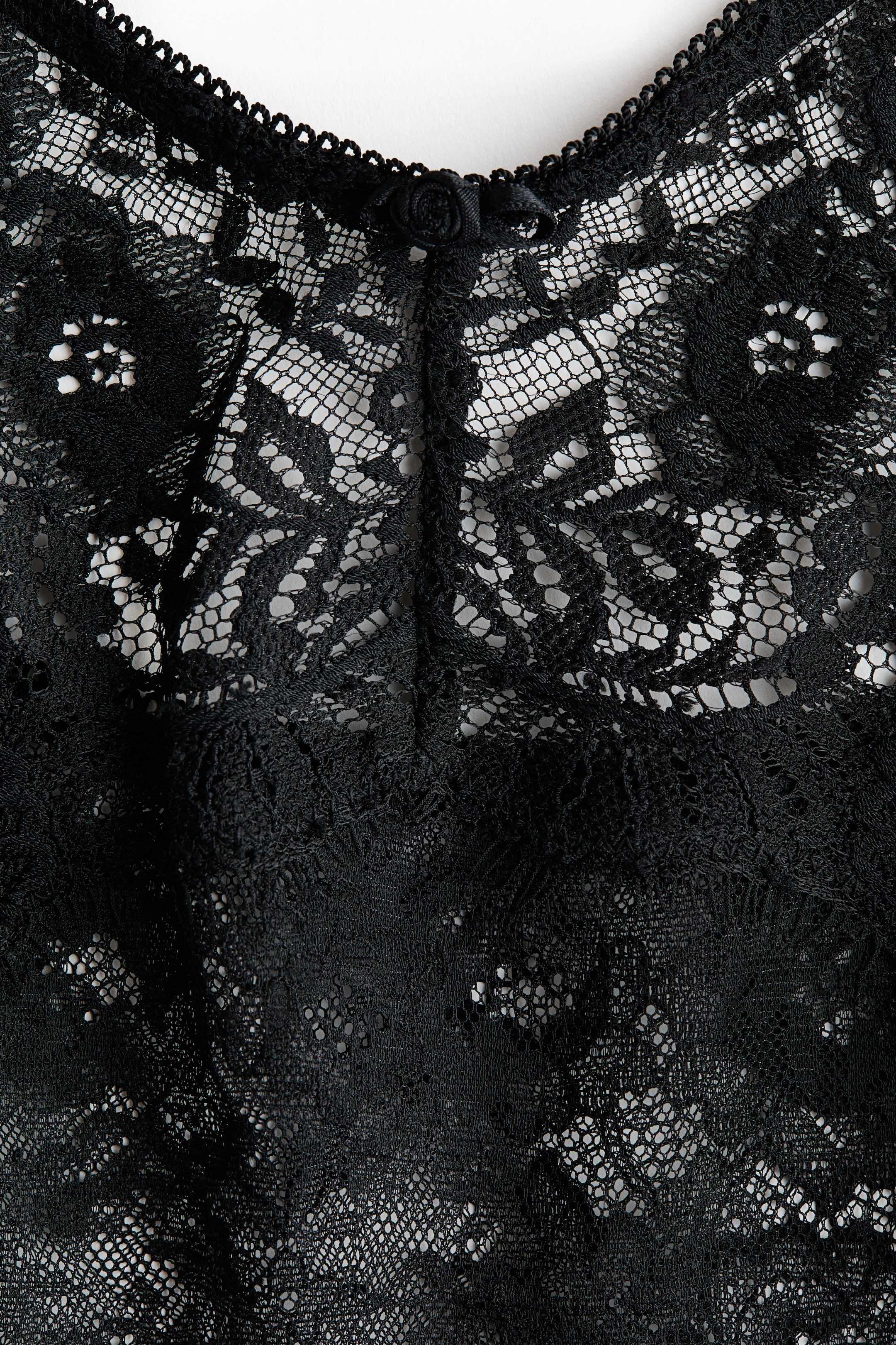 View larger image: Lace strappy top - Black - Ladies | H&M IN 6