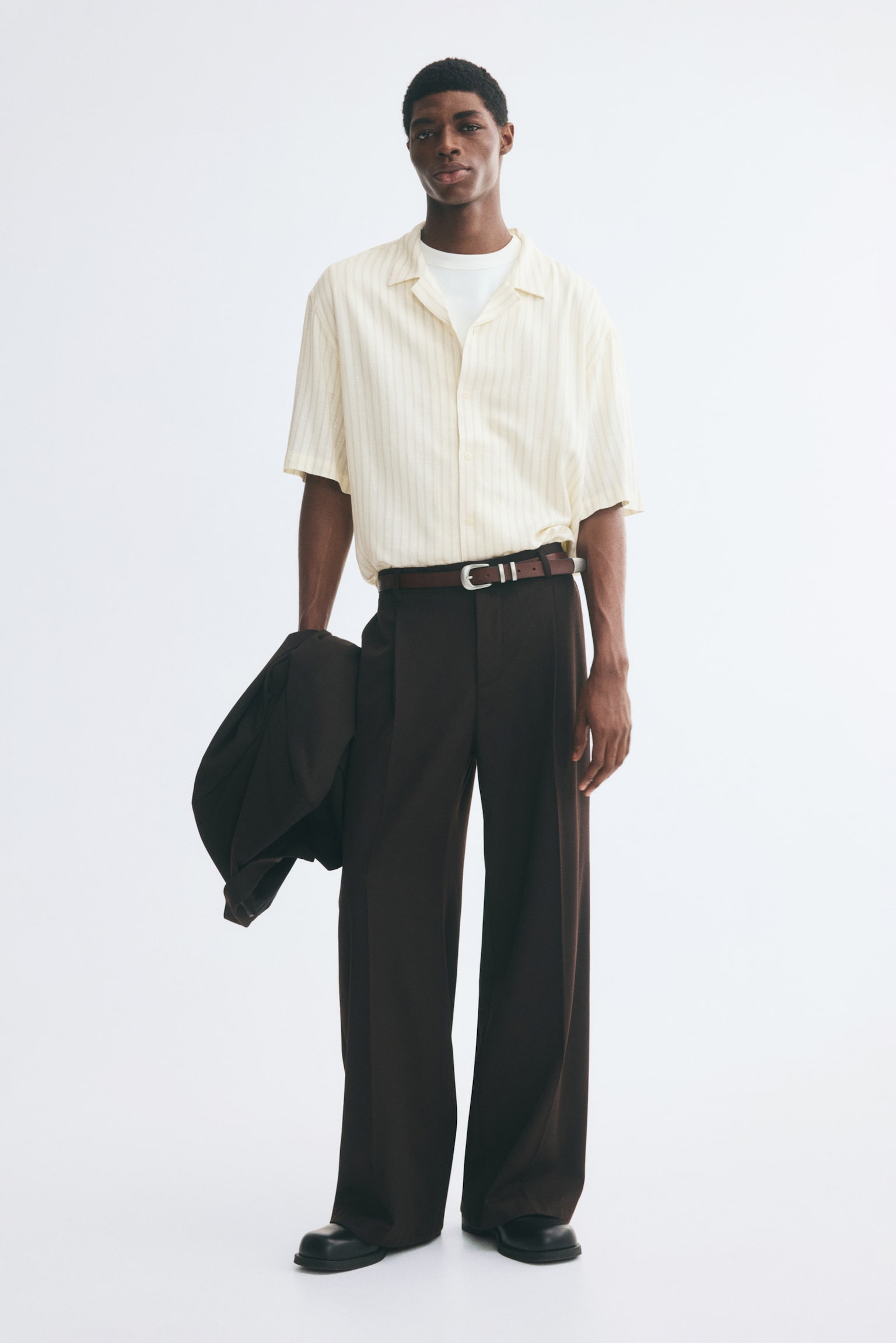 Мужская рубашка H&M Relaxed-Fit Linen-Blend Resort, цвет: Кремовый / Полосатый — фото 2