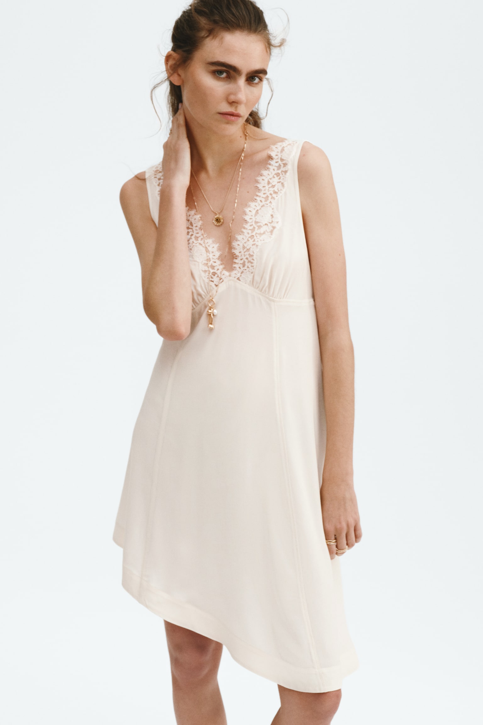 Kleid mit Spitzenborte - 6