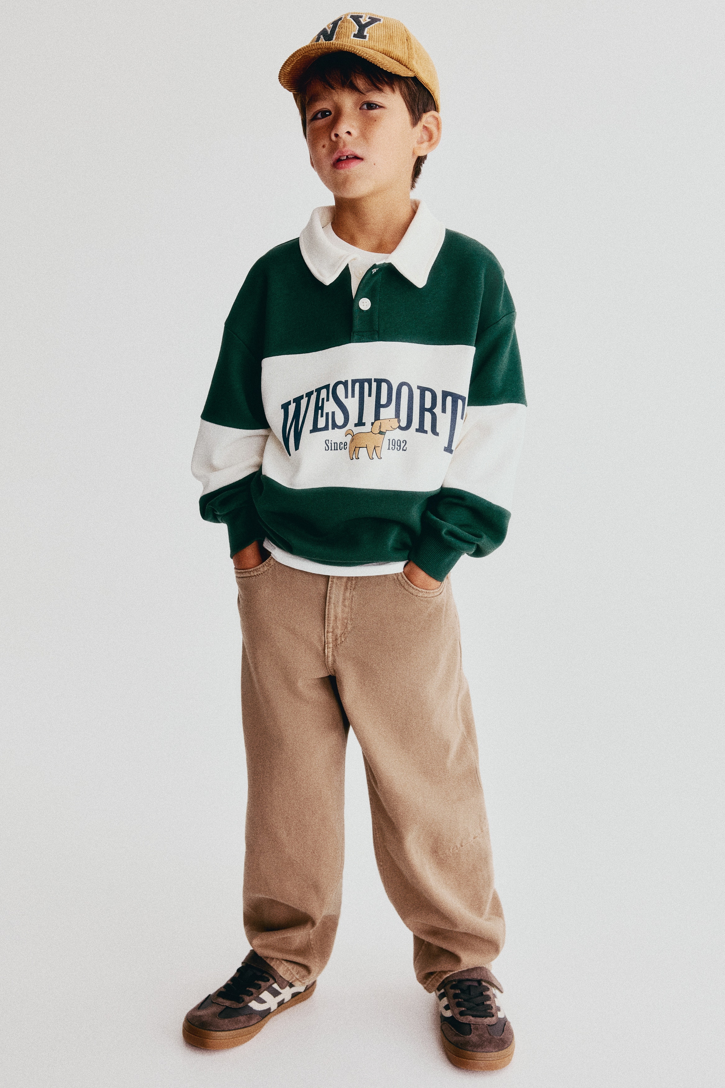 Print-motif rugby shirtModel
