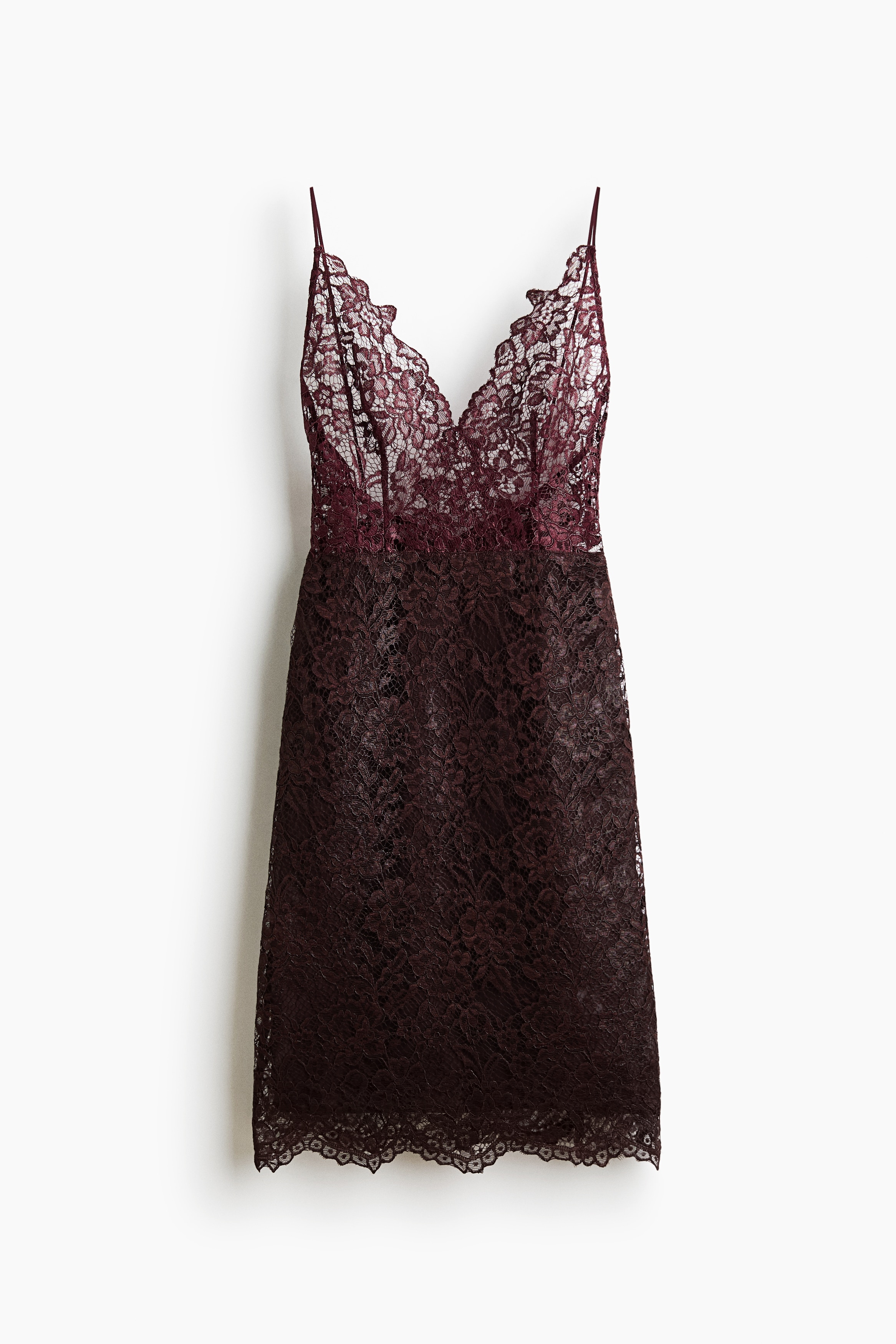 Strappy lace dressModel