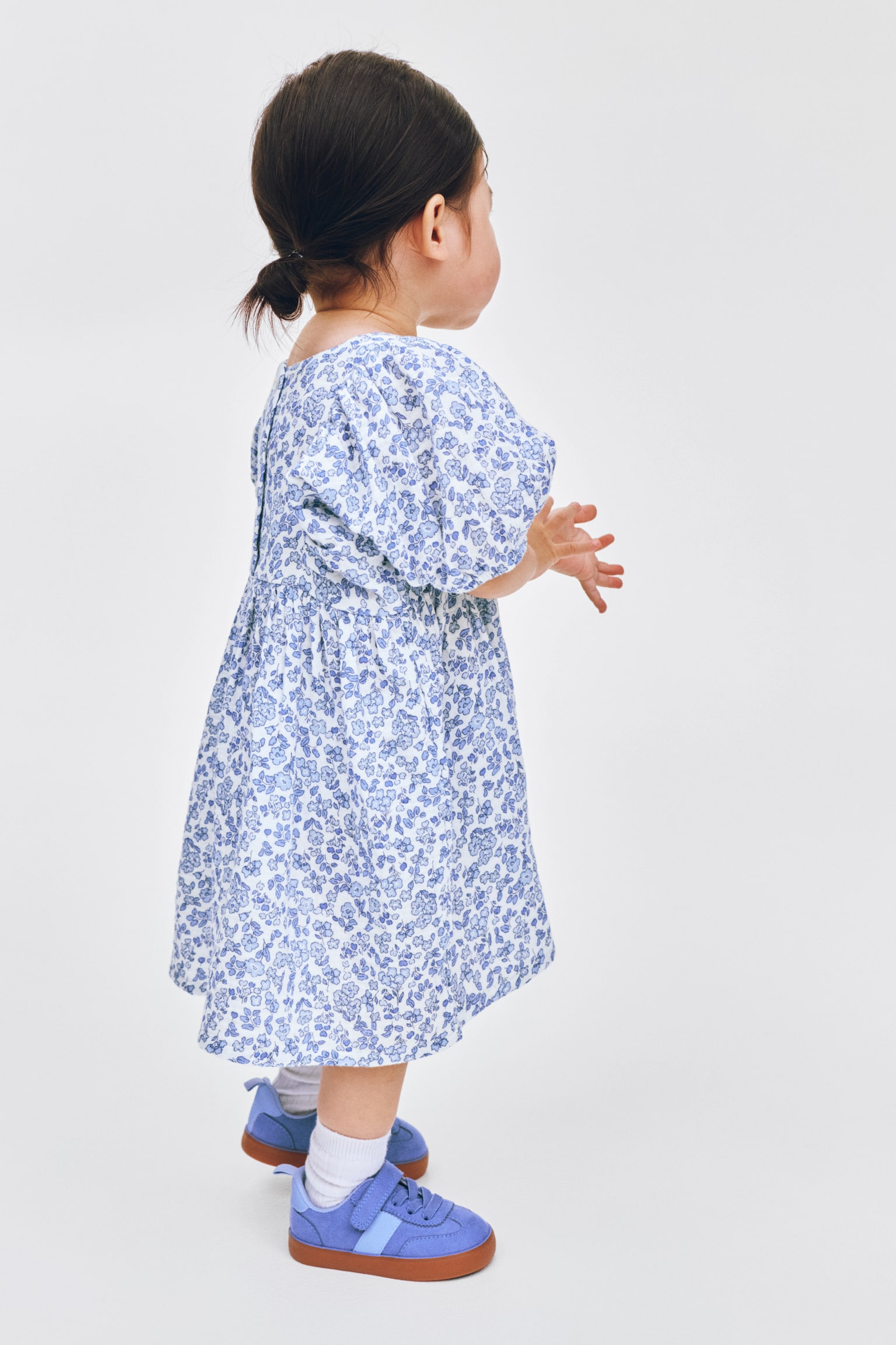 Robe en mousseline de coton - Bleu clair/fleuri/Blanc/cerises/Rose clair/fraises/Beige clair/cœurs - 6