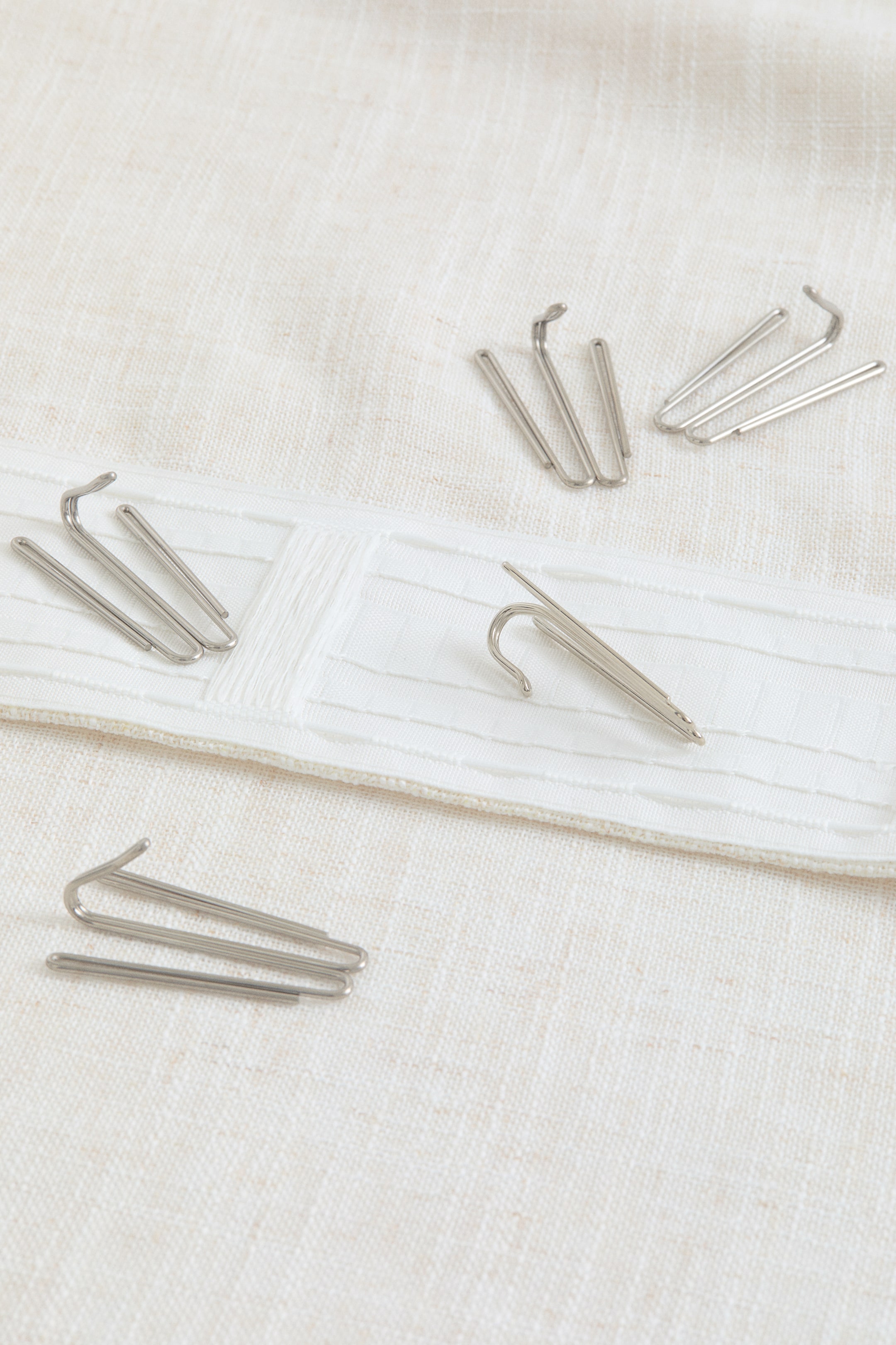 Single-Pack Wide Slub-Weave Curtain