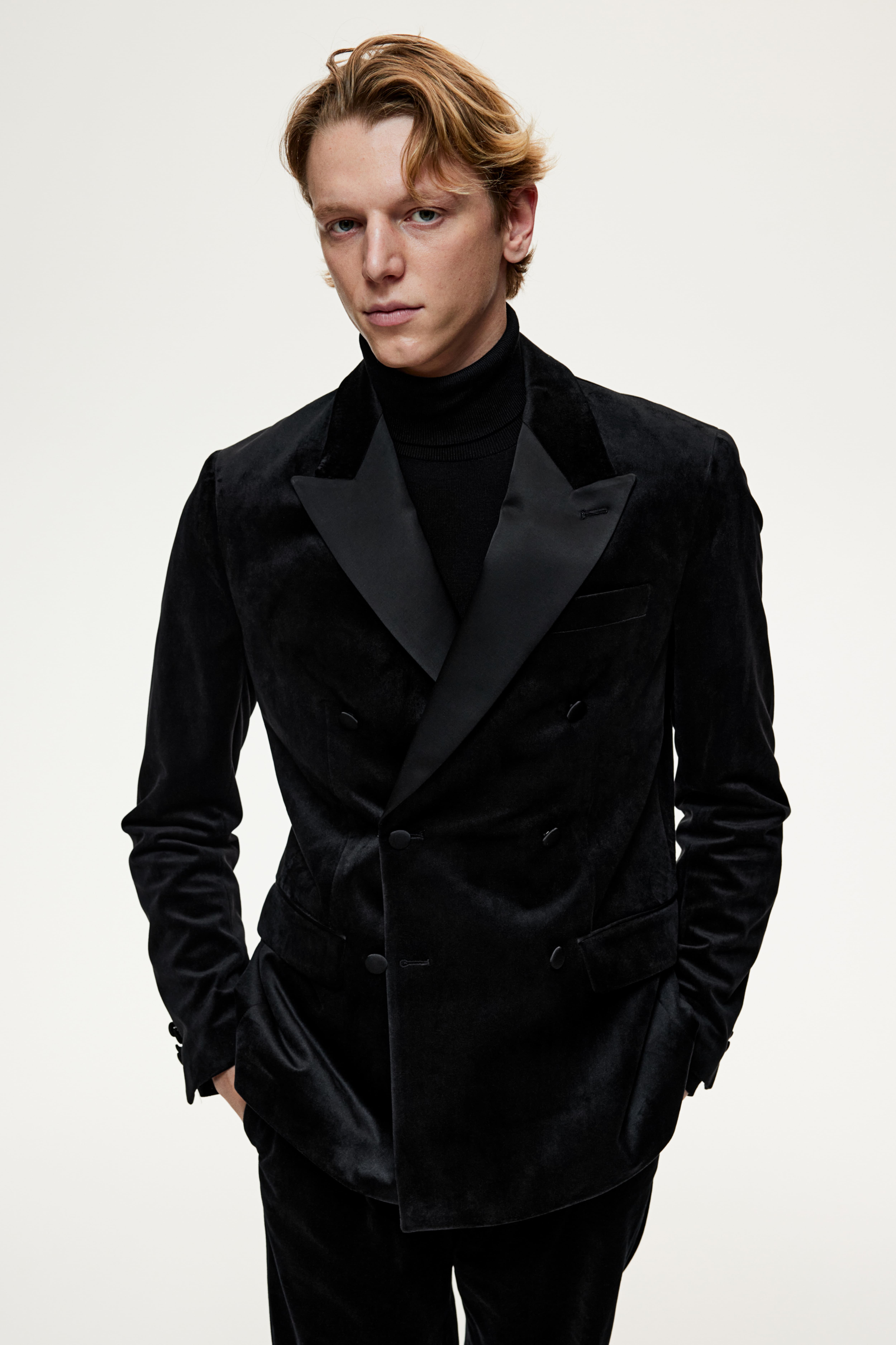 Black velvet coat hotsell