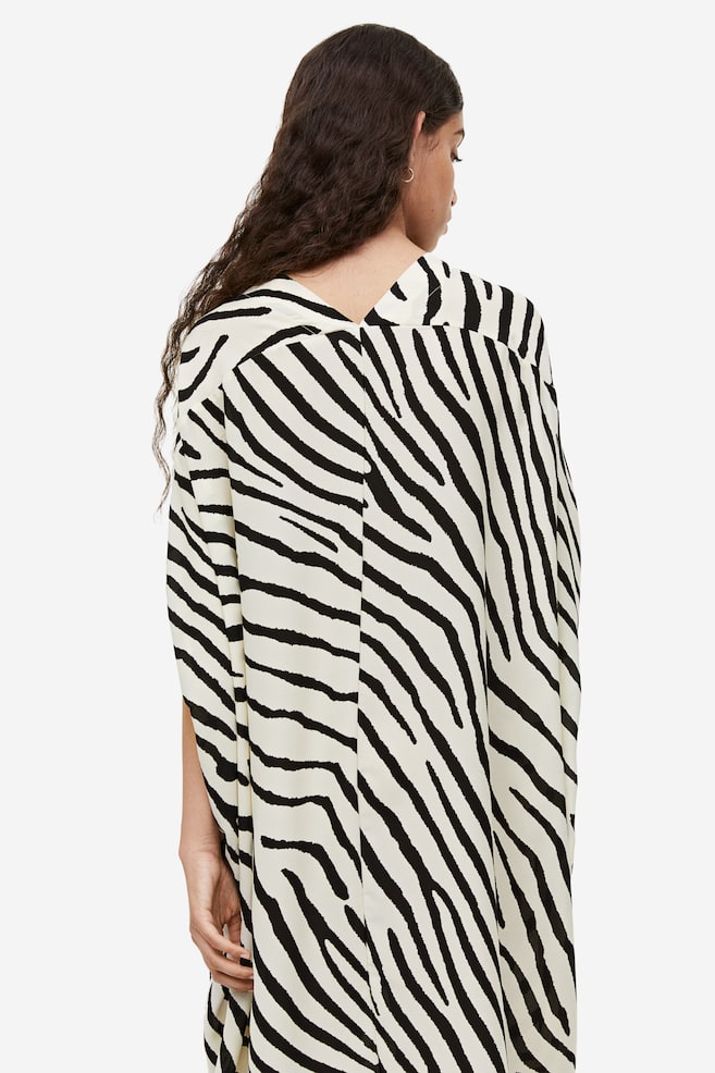 Oversized kaftan dress - Natural white/Zebra print/Orange/Patterned/Black/Black/Ombre - 3