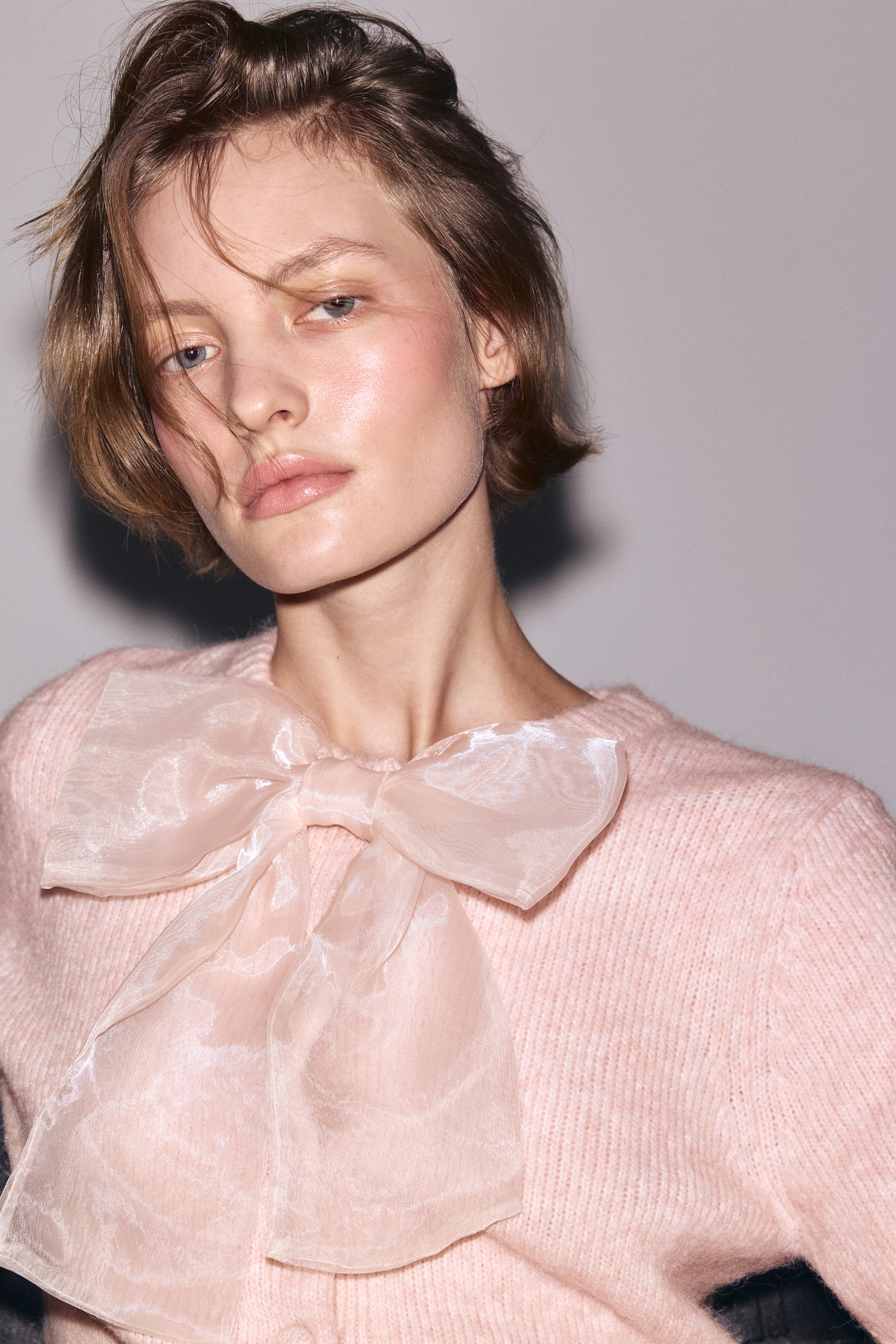 Ampliar la imagen: Cárdigan tejido con detalle de moño - Rosa claro - Ladies | H&M MX 2