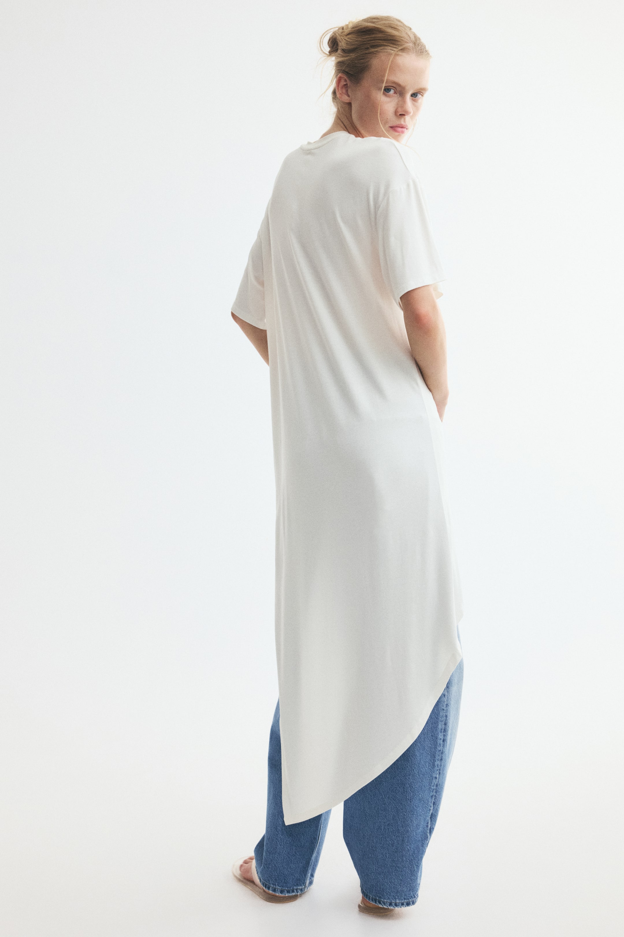 Twist-Detail High-Low Top
