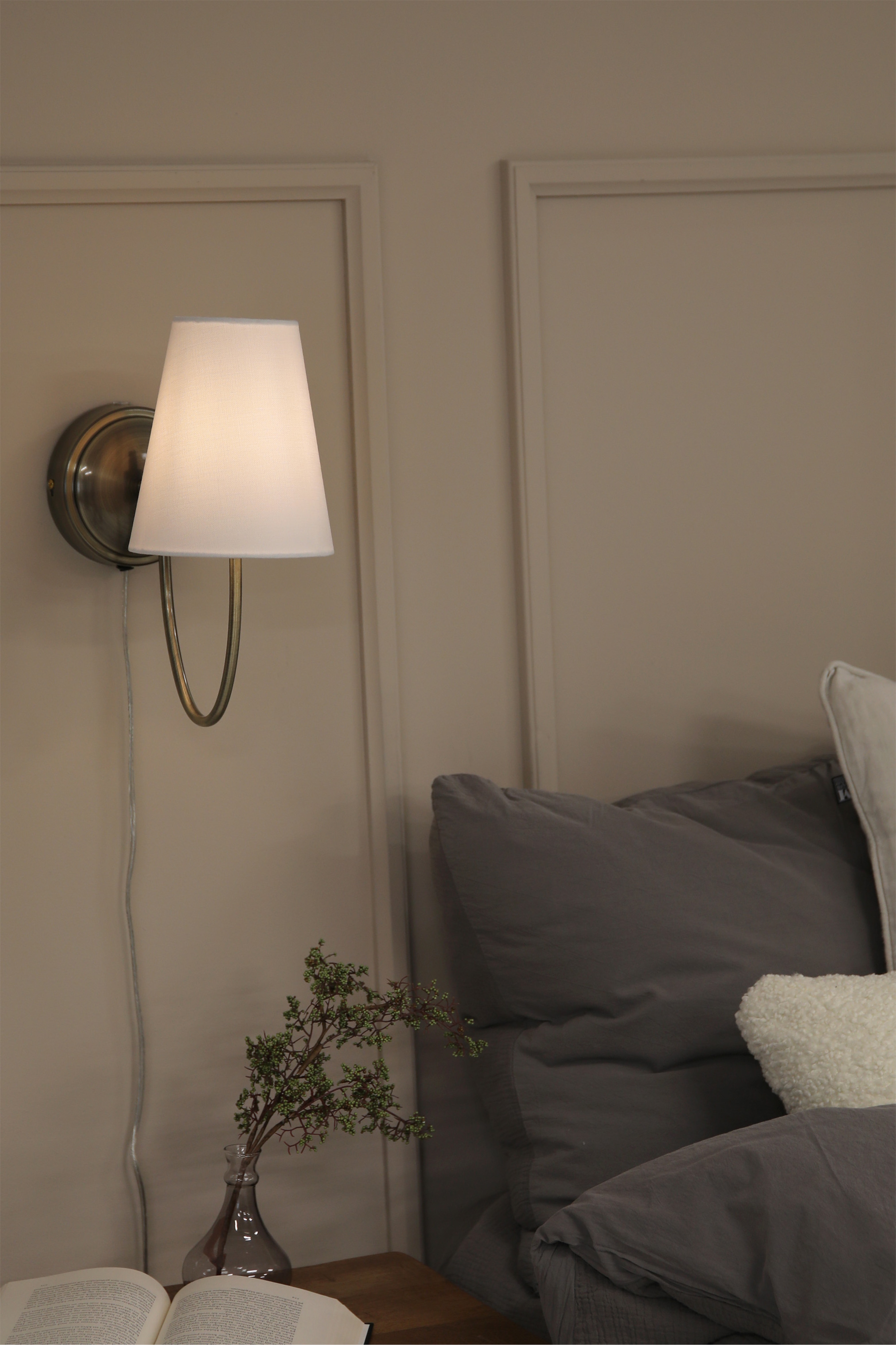 Amar Wandlamp - Wit, Antiek Messing