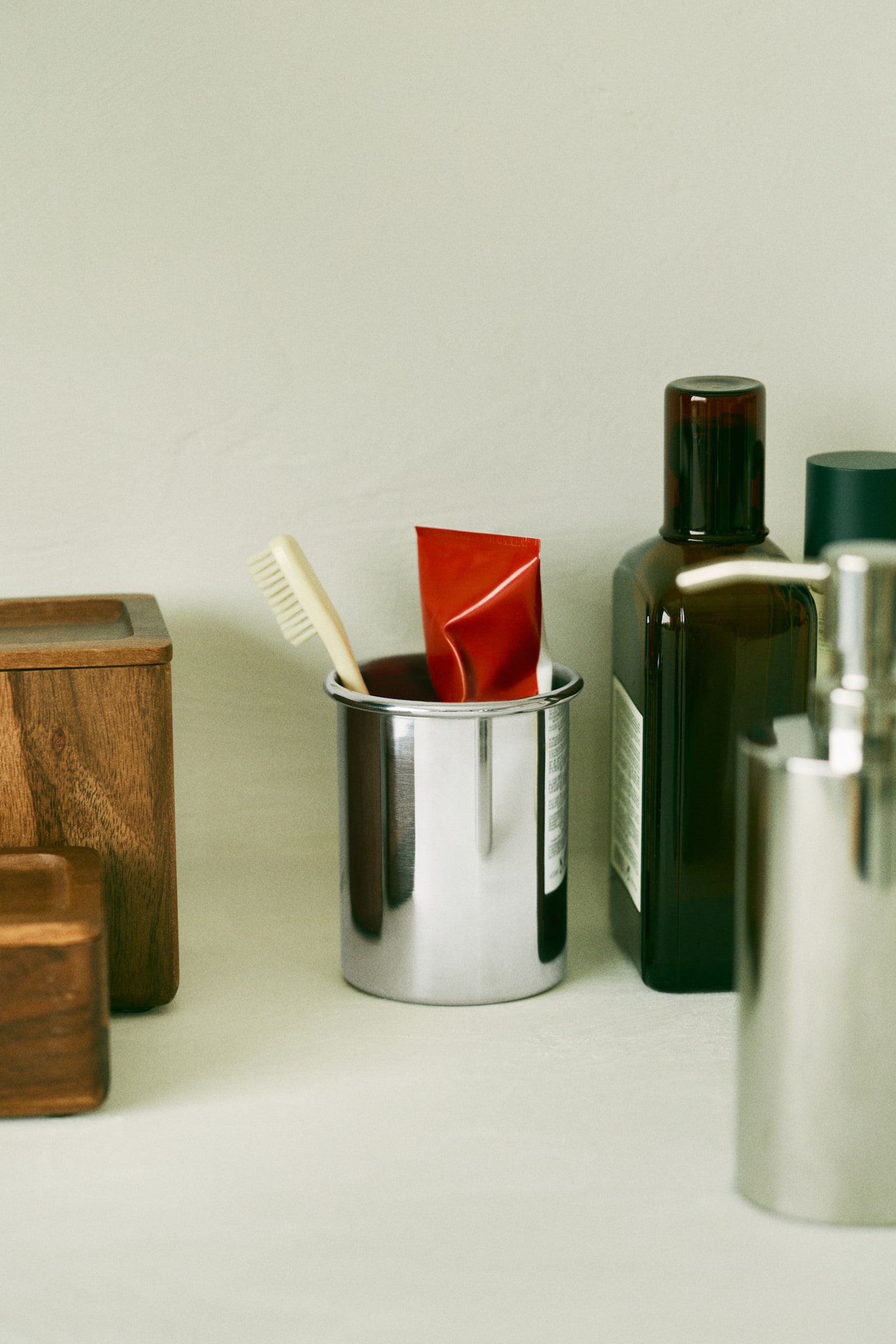 Stainless steel toothbrush mug - 2
