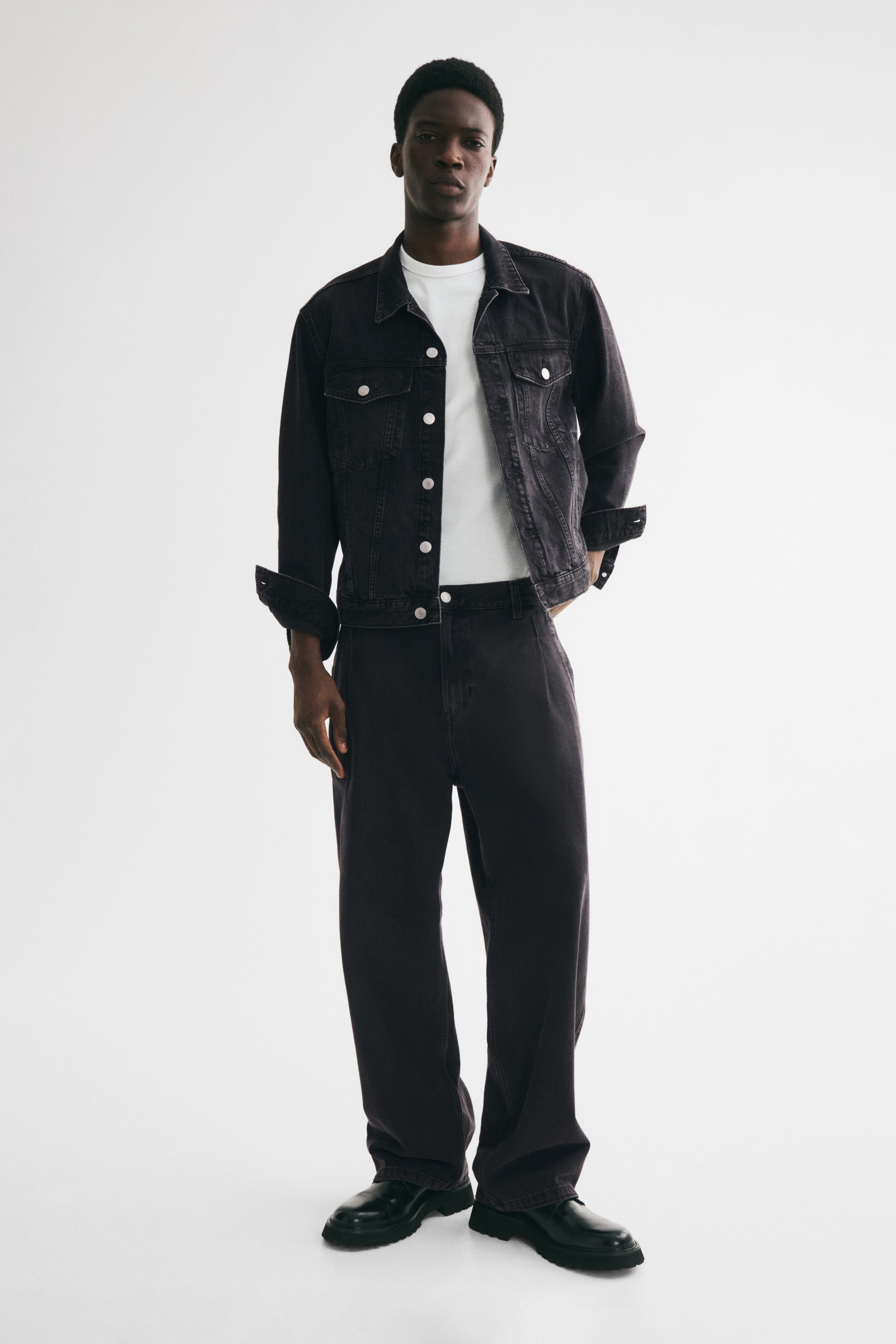 Baggy JeansModel