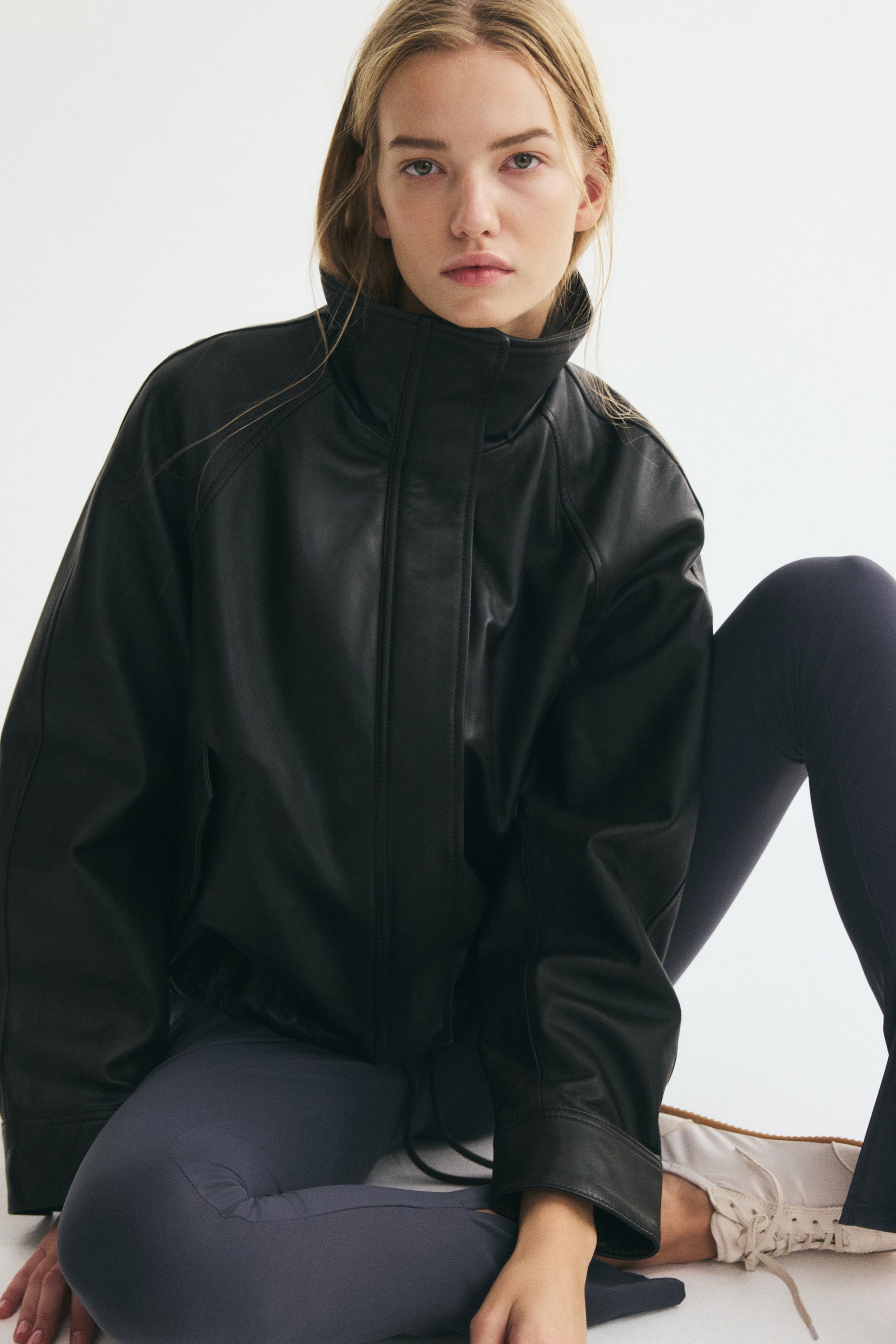 View larger image: Belt-detail nylon trousers - Dark blue - Ladies | H&M 1