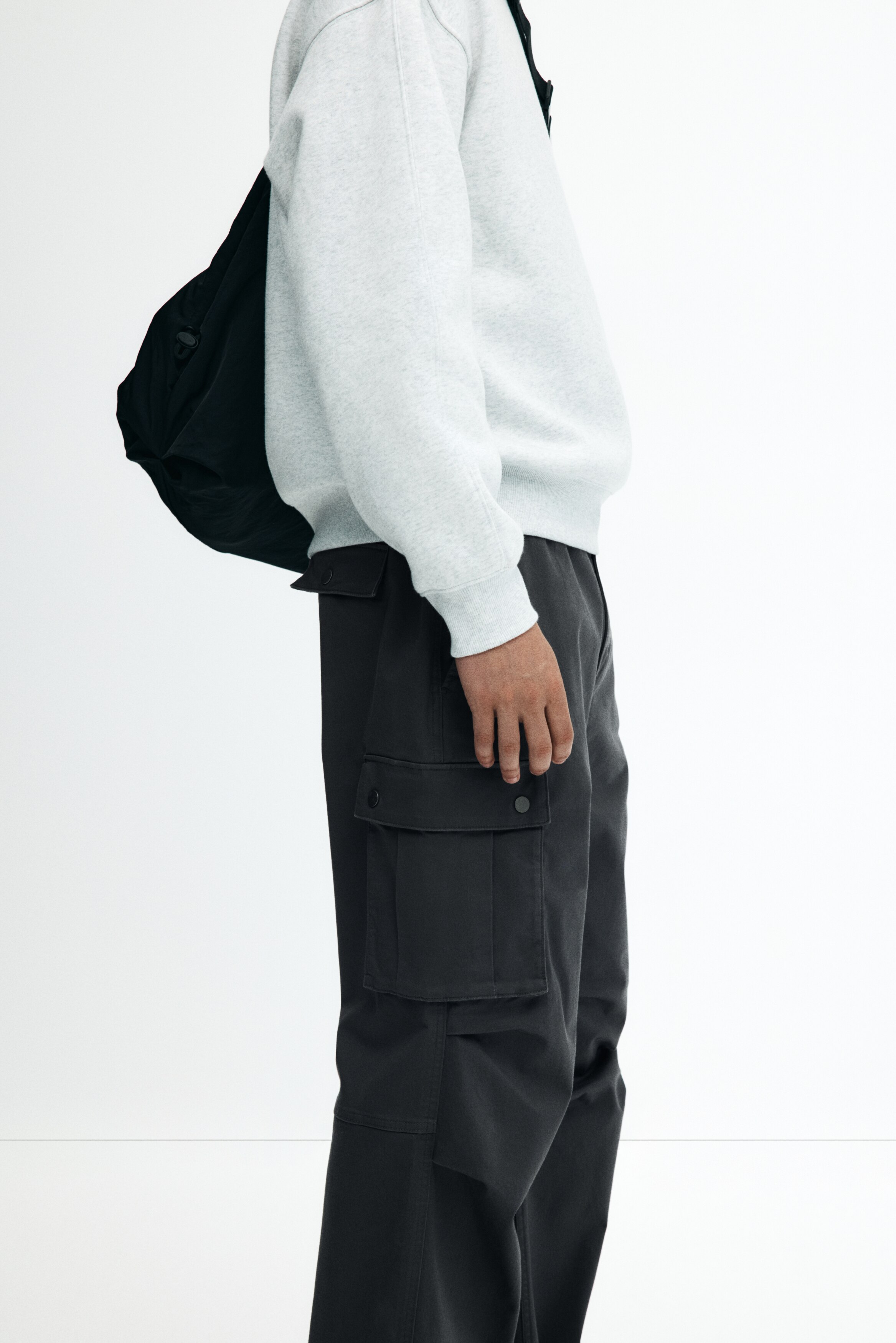 Loose Fit Cargo trousers