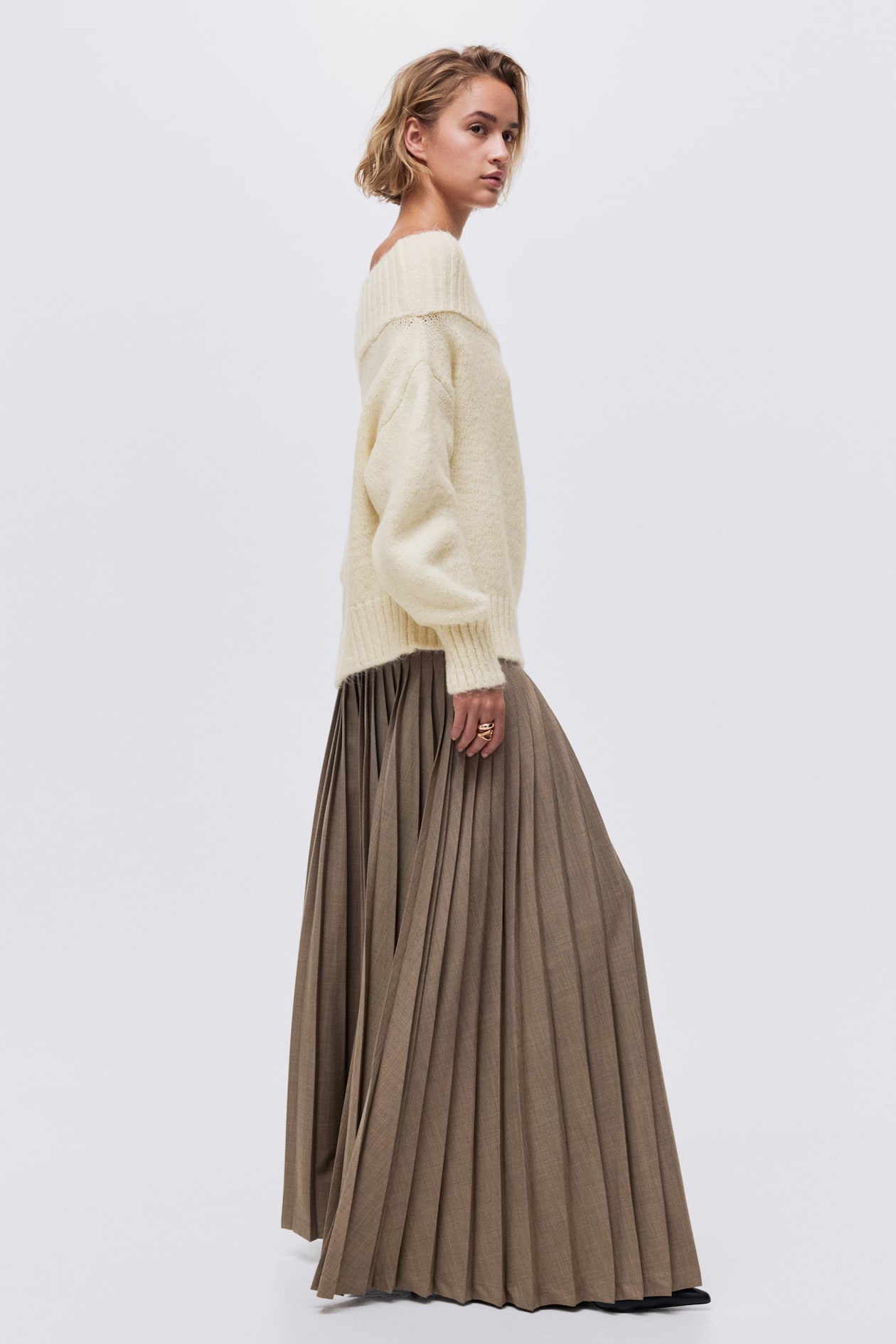 One-Shoulder Sweater - image 2