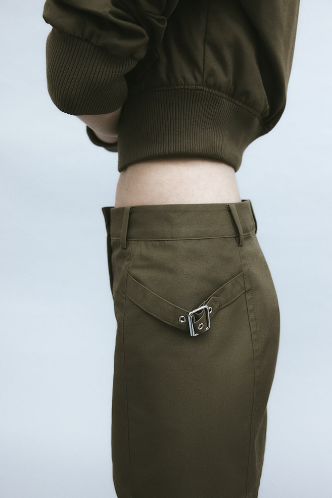 Spódnica mini cargo - Ciemna zieleń khaki - 6