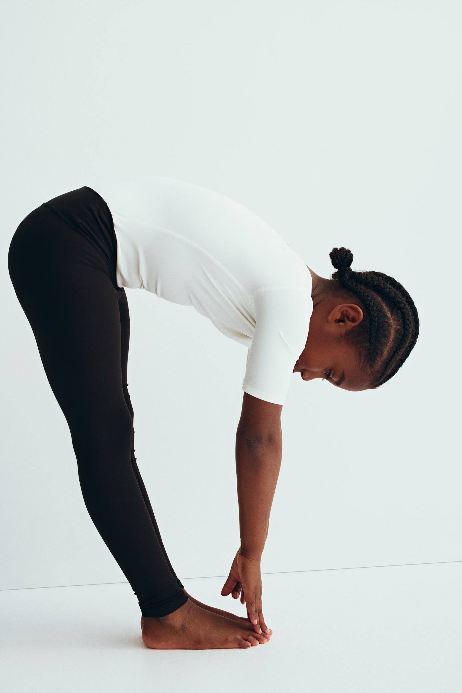Детские леггинсы H&M Move Sports Leggings with SoftMove™, цвет: Чёрный — фото 4