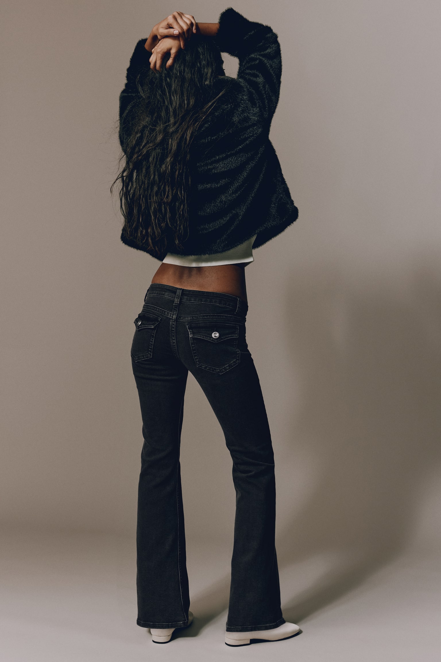 Flared Low Jeans - Ausgewaschenes Schwarz/Denimgrau/Denimblau/Dunkles Denimblau/Denimblau - 3