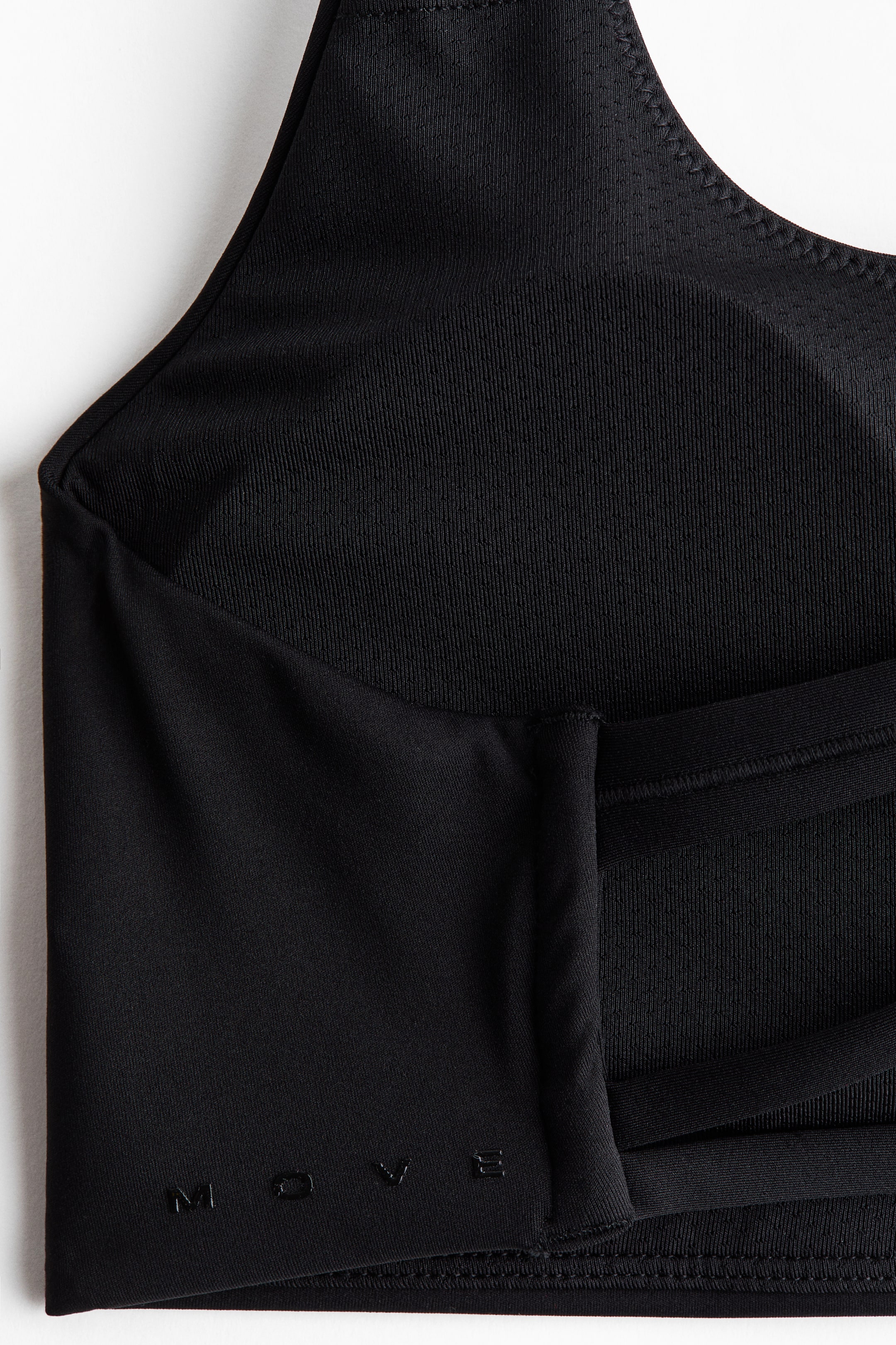 View larger image: Medium-Support Sports Bra with SculptMove™ - Black - Ladies | H&M CA 9