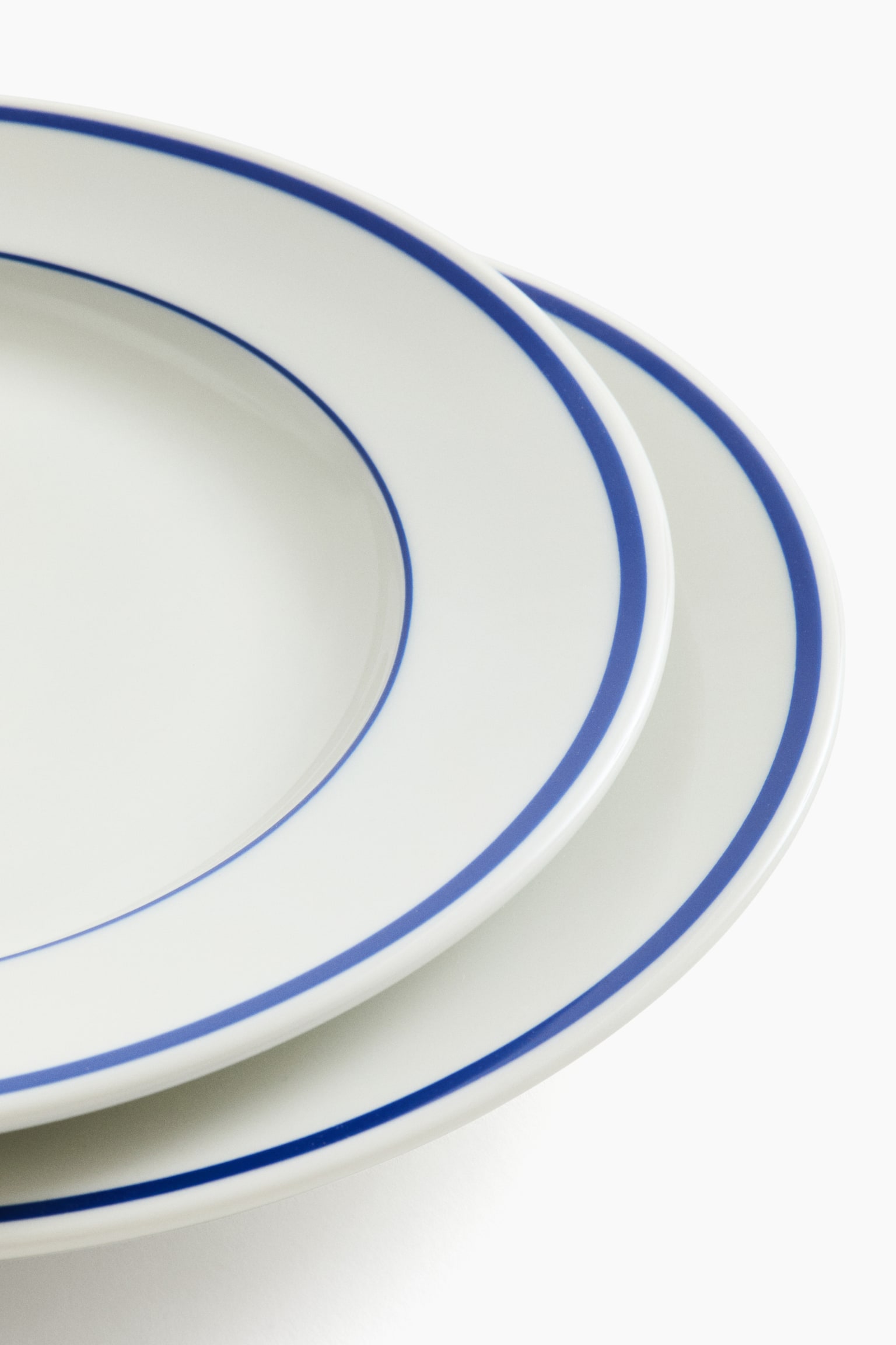 2-pack porcelain dinner plates - White/Blue/White/Red/White/Black - 3