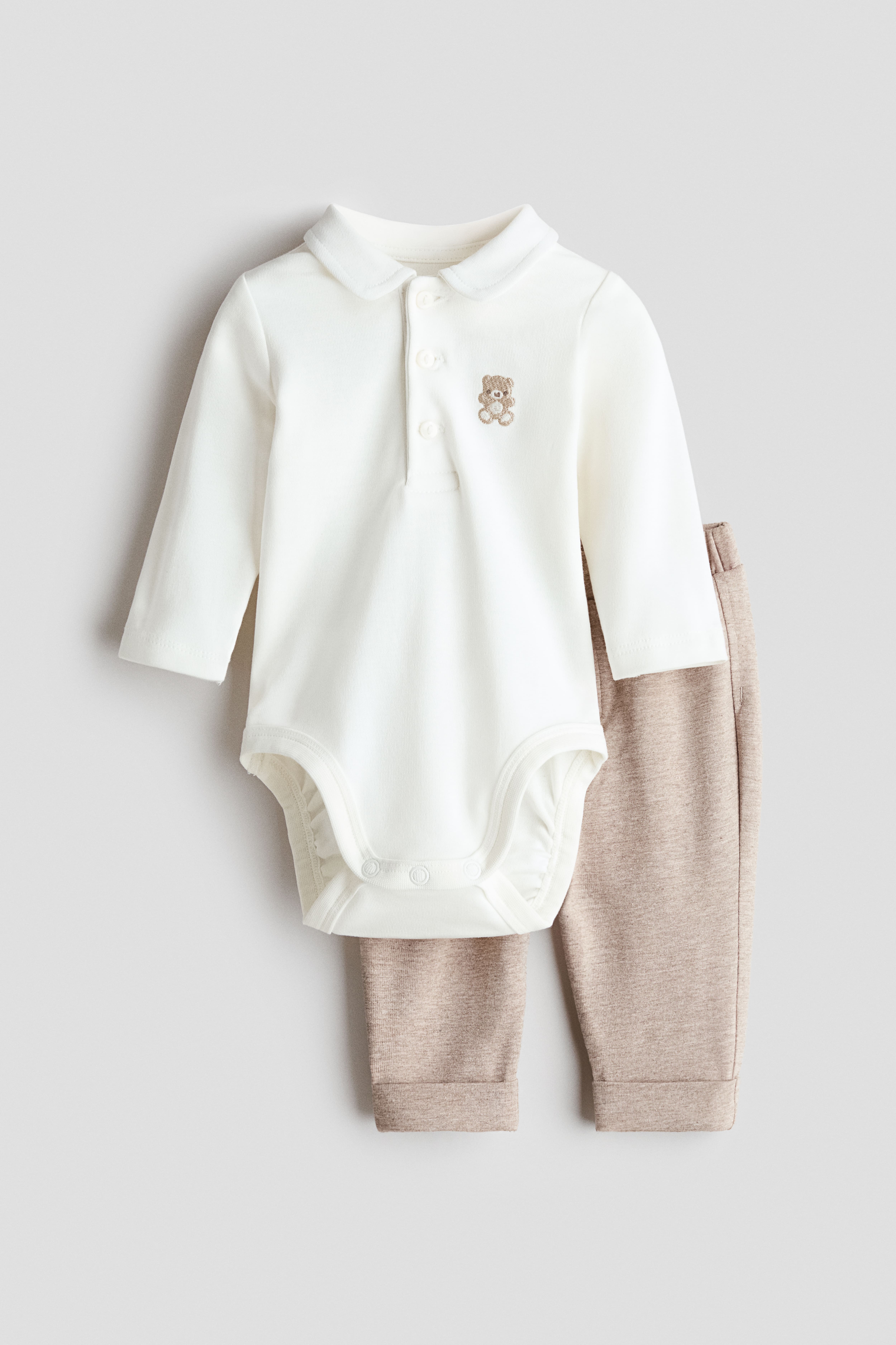 Ensemble 2 pièces avec motif brodé