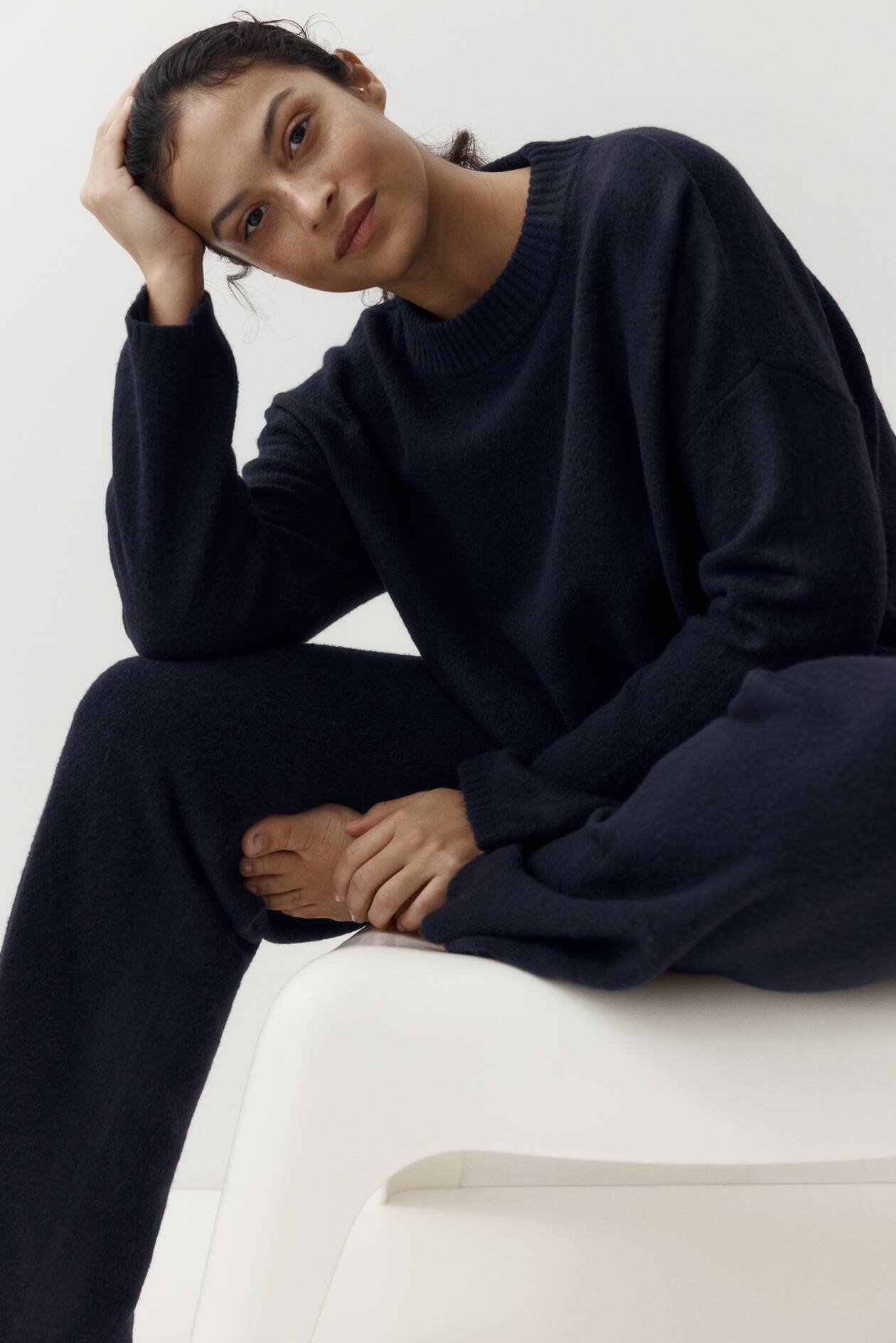 Sweater - image 4