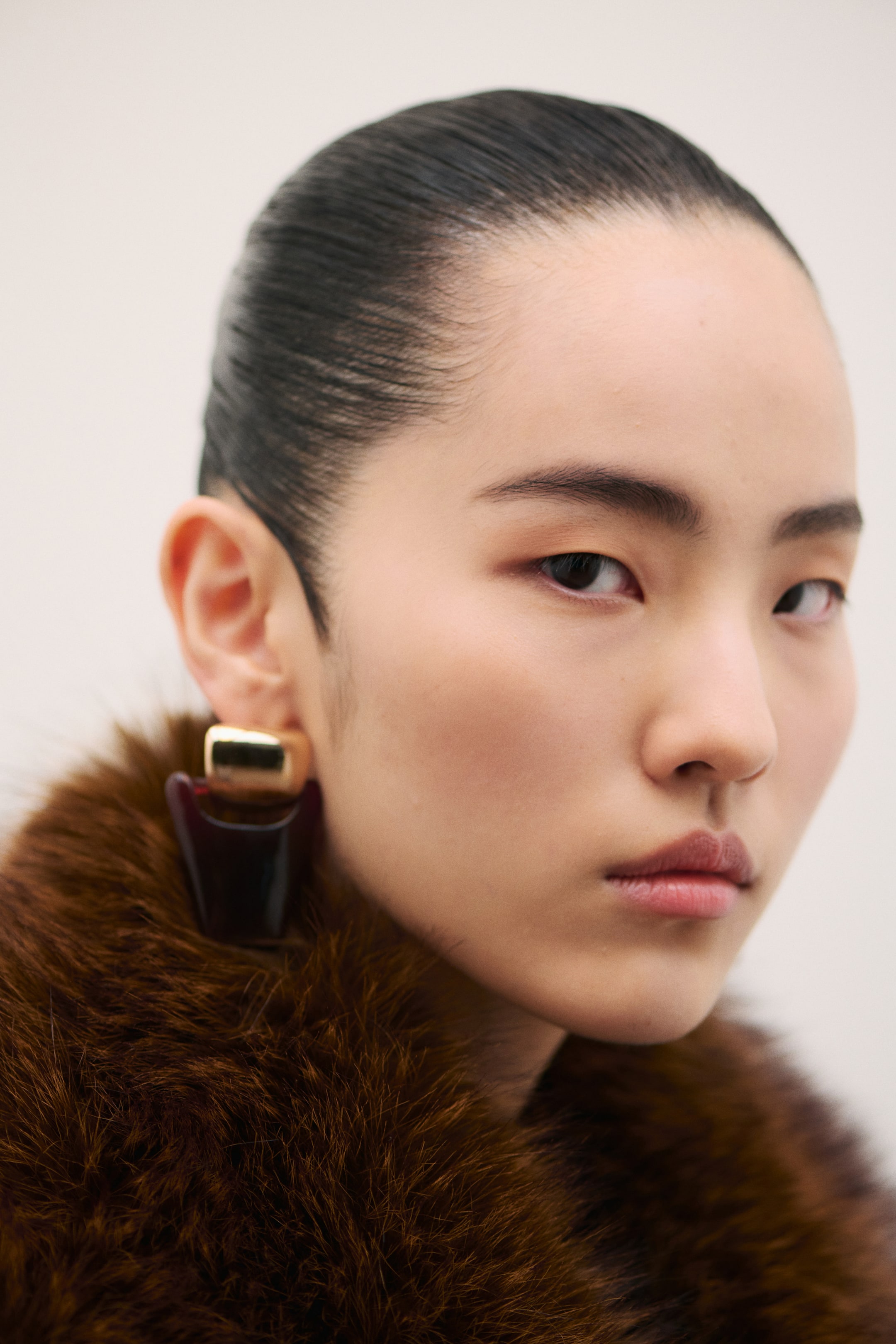 View larger image: Pendant earrings - Gold-coloured/Burgundy - Ladies | H&M 2