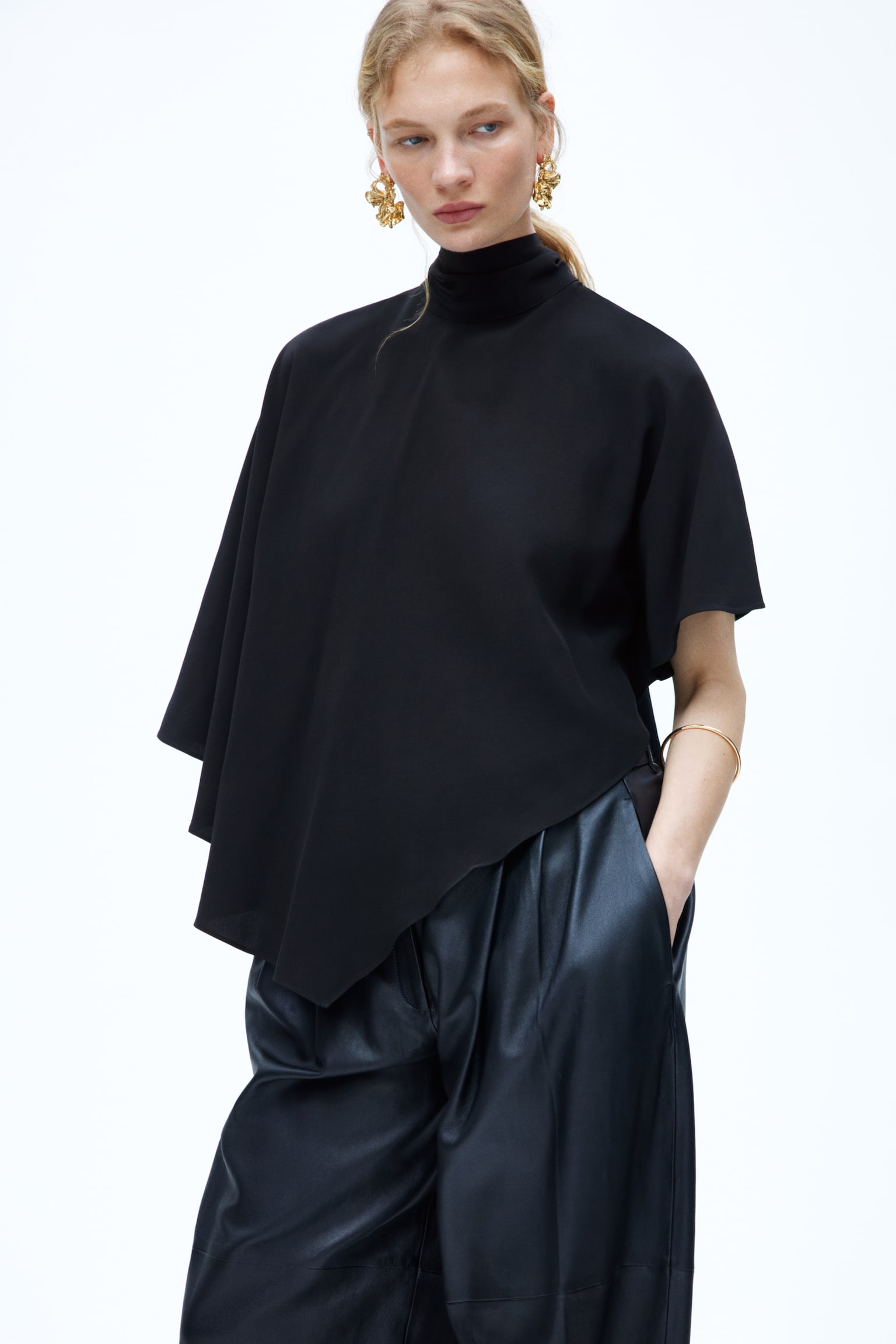 Asymmetric cape blouse - Black - 2