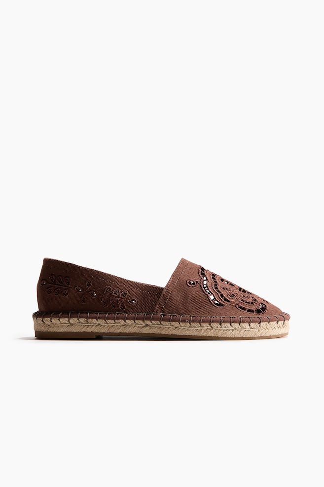 Espadrilles avec broderie anglaise - Marron foncé/Blanc/Vert kaki - 1