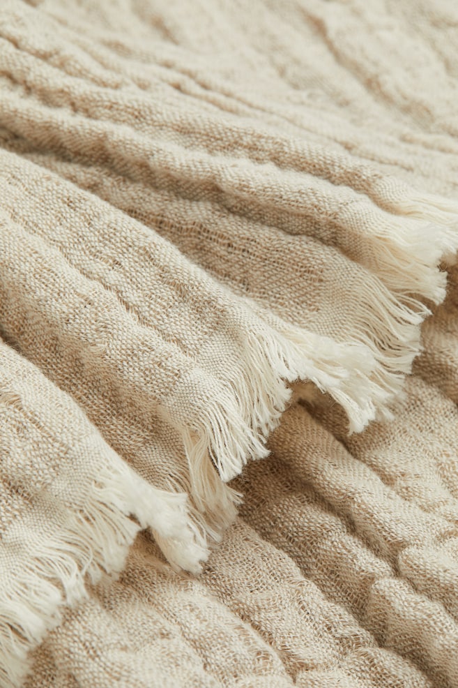 Crinkled linen-blend blanket - Light beige - 2