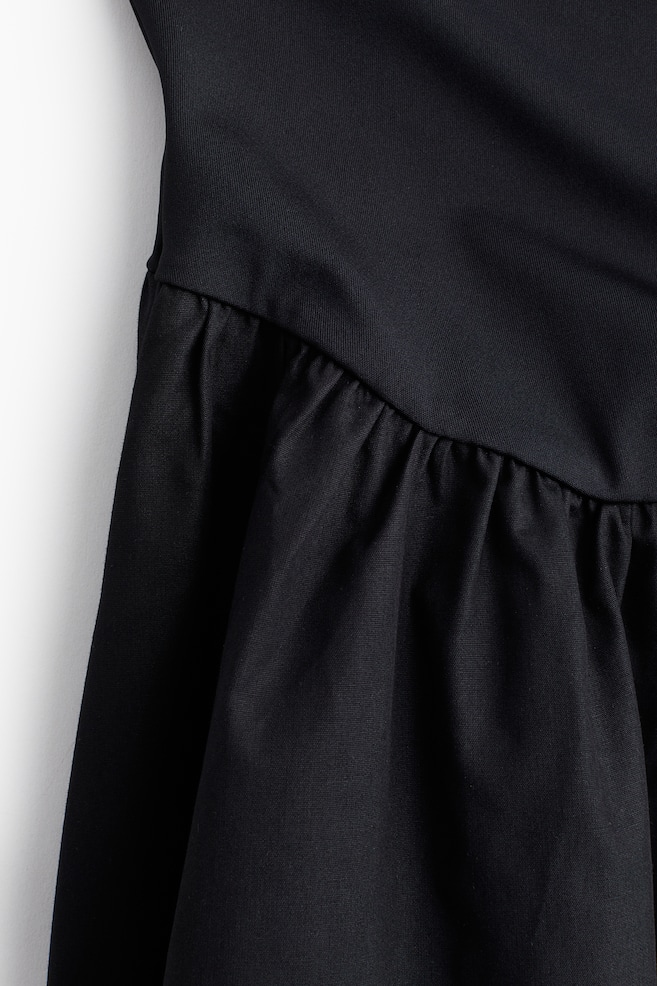 Flared-skirt dress - 3