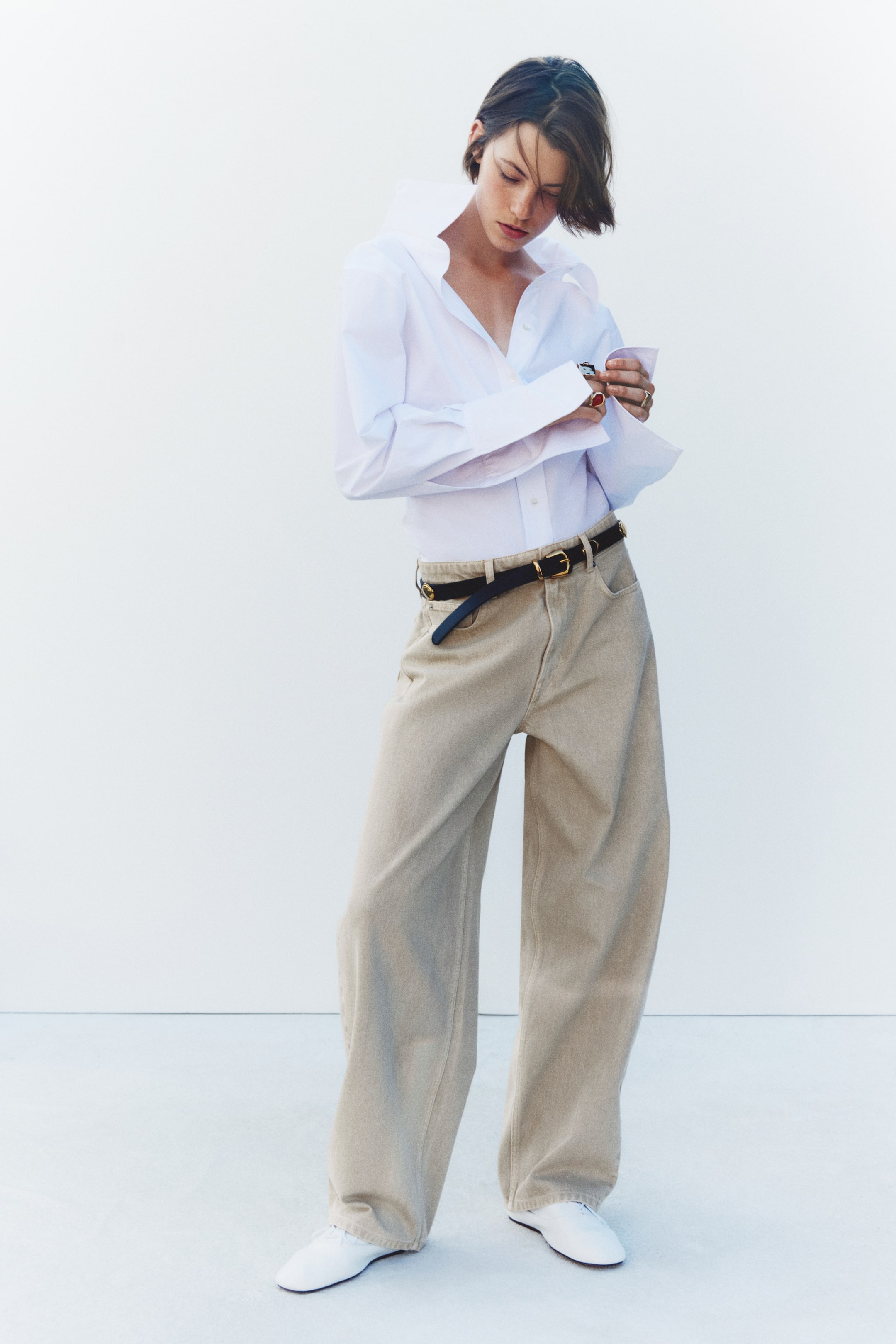 Xem ảnh lớn hơn: Baggy Barrel Regular Waist Jeans - Màu be nhạt - Ladies | H&M VN 1