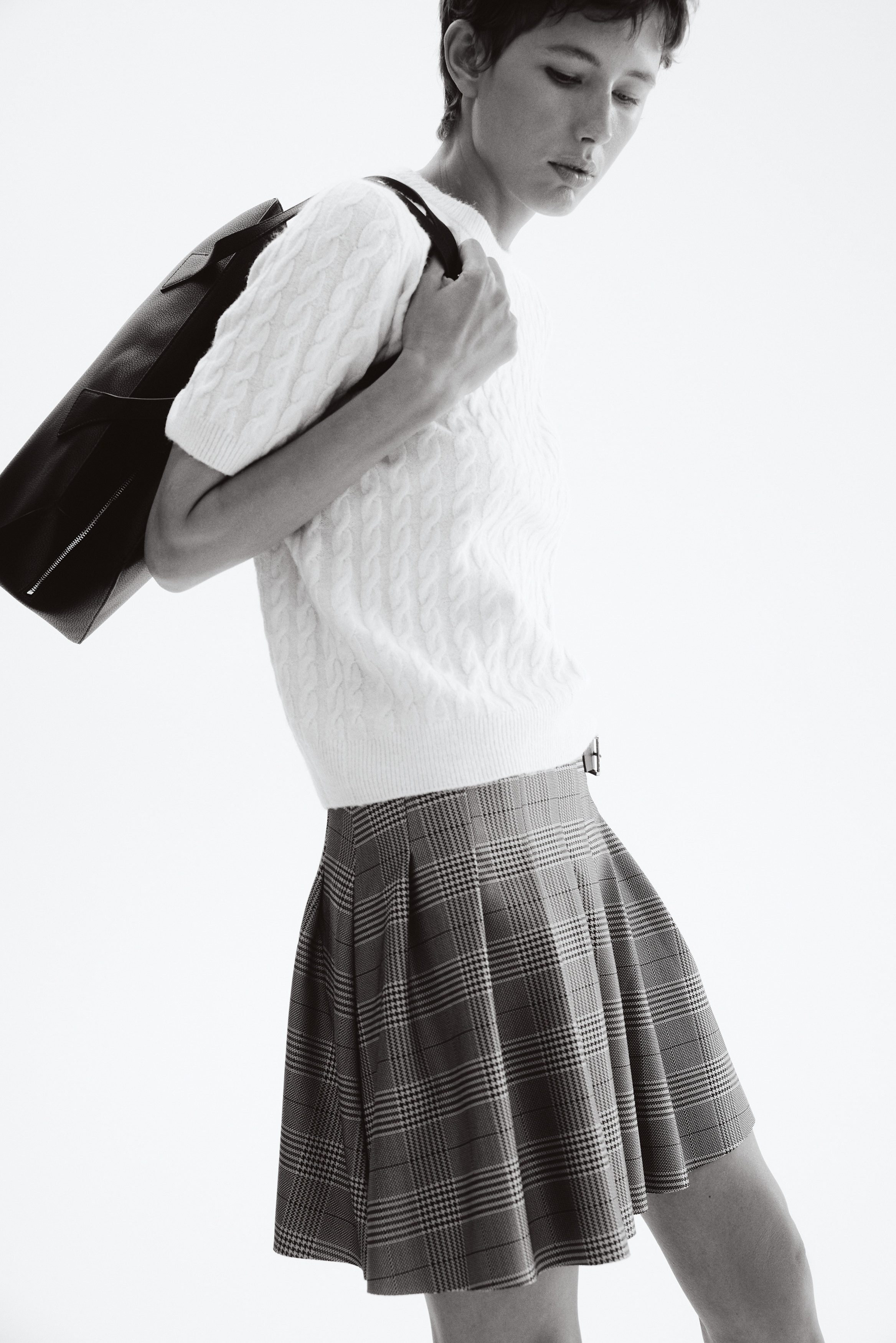 Cable-knit jumper