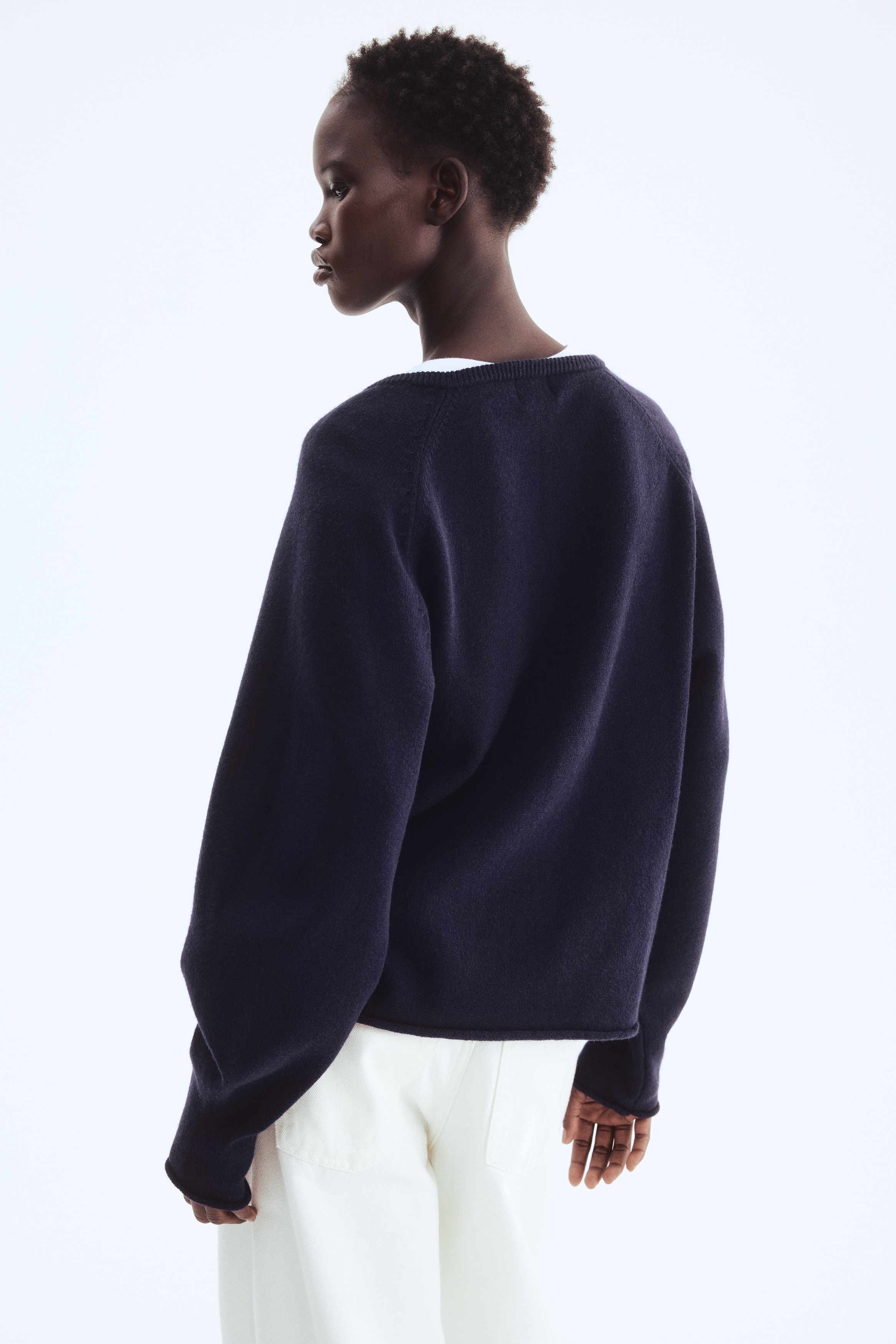 Vネックセーター - ネイビーブルー - レディース | H&M JP