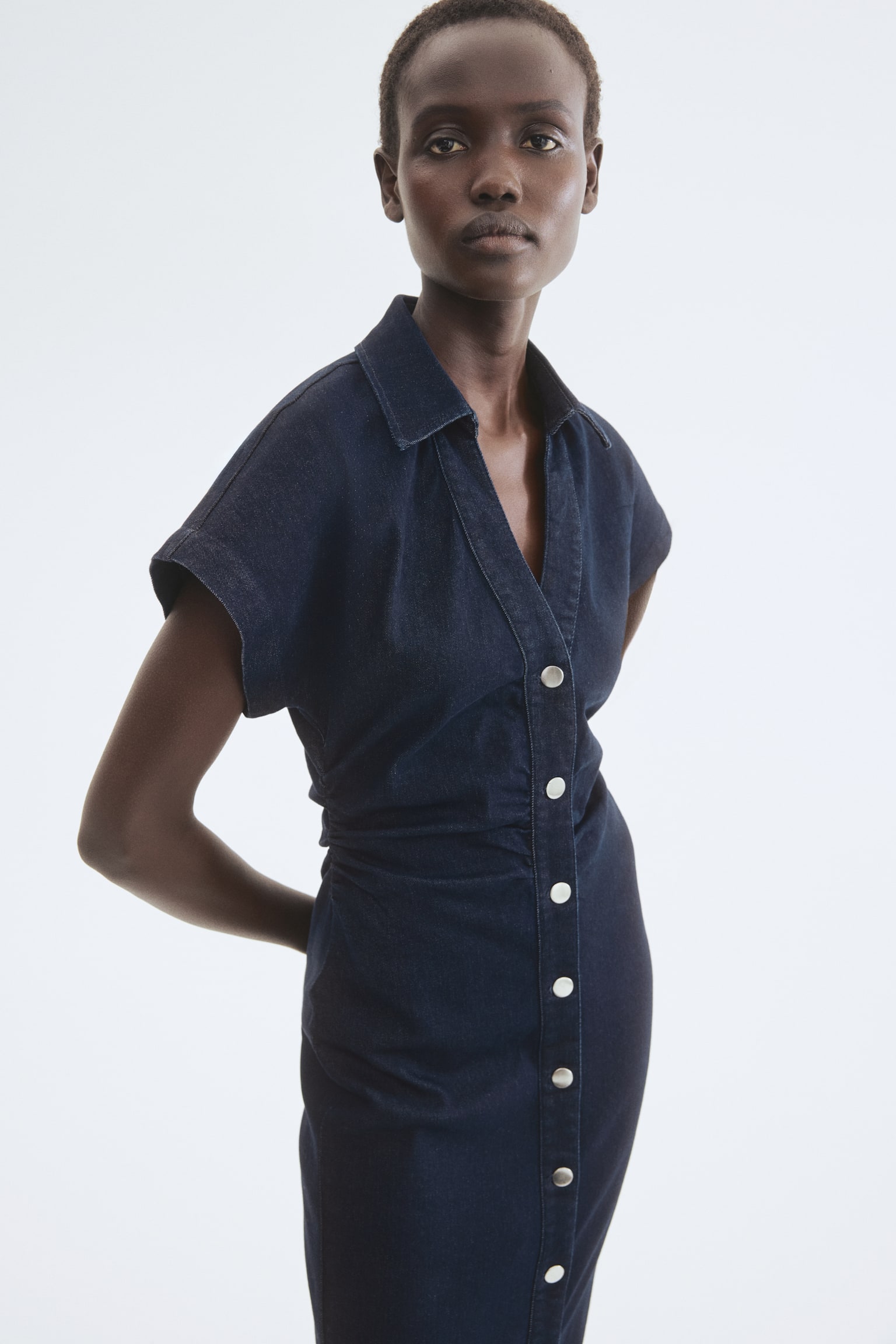 Short-sleeved denim dress - Dark denim blue/Cream - 1