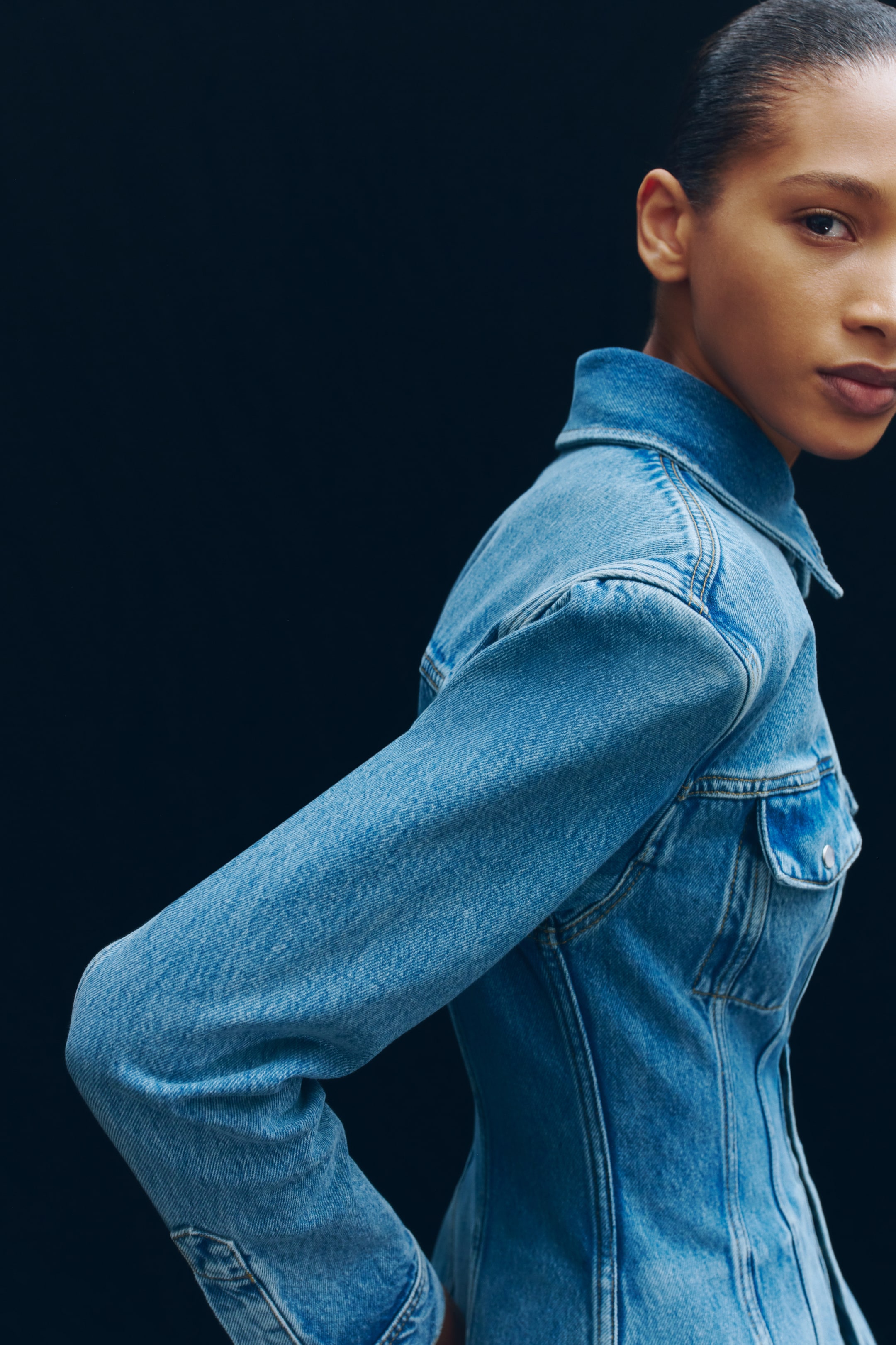 Женские куртки H&M Denim Hourglass Jacket — фото 5
