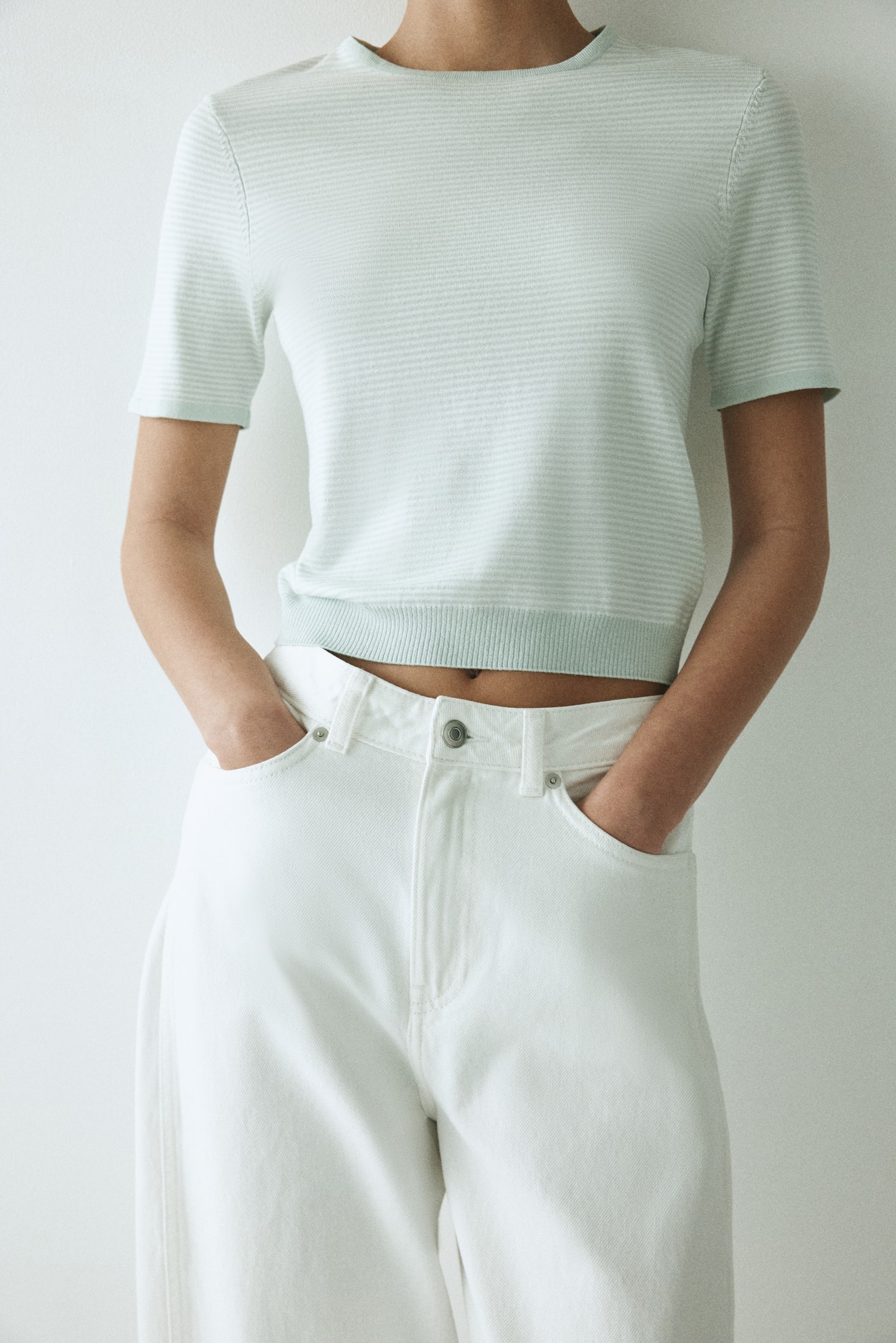 Fine-knit T-shirt - White/Light green striped/Light yellow/White/Light grey striped/White/Pink/Plum red/Navy blue/White/Striped - 4