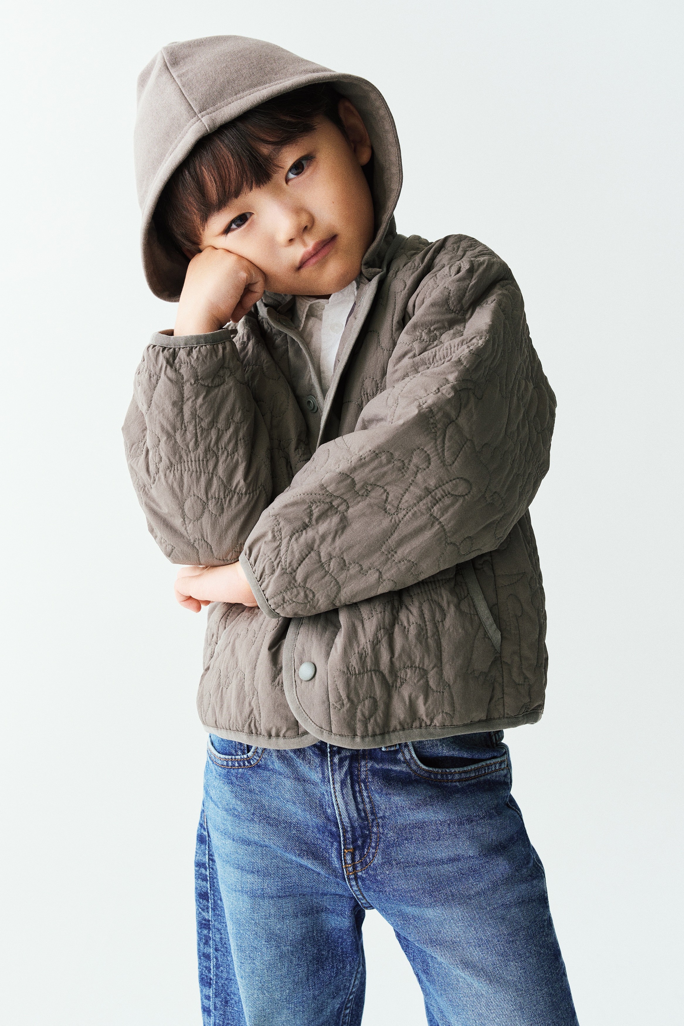 ì´ ìë©´ì´ ë³´ì´ë ì¬ë¦¬ë¸ ê·¸ë¦° ì»¬ë¬ì í¼í ì¬í·ì ë¬¼ê²°ë¬´ë¬ì ì¶ìì ì¸ ì¤í°ì¹ í¨í´, ë¶ì°©í íë, ê·¸ë¦¬ê³  í¤ì¨í¤ ì¤ë ë²í¼ 5ê°ë¡ ì¬ë¯¸ë ì ë©´ ì¬ë° ëíì¼ì´ í¹ì§ìëë¤. ì¬í·ì ì ì¶ì± ìë ìë§·ë¨ì´ ì ì©ë ê¸´ìë§¤ì ê³¡ì í ë°ë¨ì ë³´ì¬ì¤ëë¤.