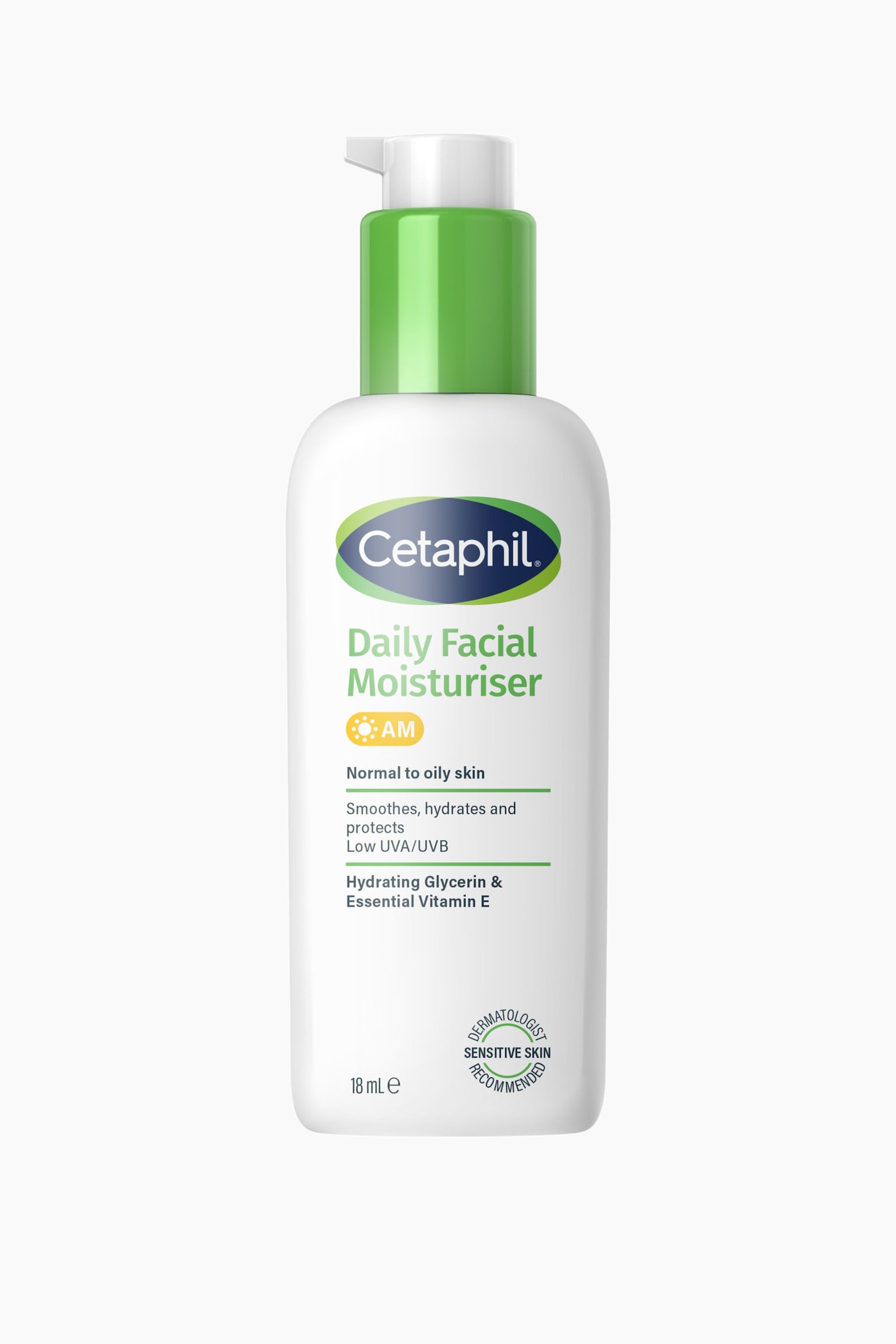 En hvit flaske med Cetaphil Daily Facial Moisturiser står oppreist og vendt forover, med en grønn pumpkrage og en hvit doseringsdyse. Frontetiketten viser produktets merkevare og viktige detaljer for normal til fet hud, med fuktighetsgivende glyserin og essensielt vitamin E.
