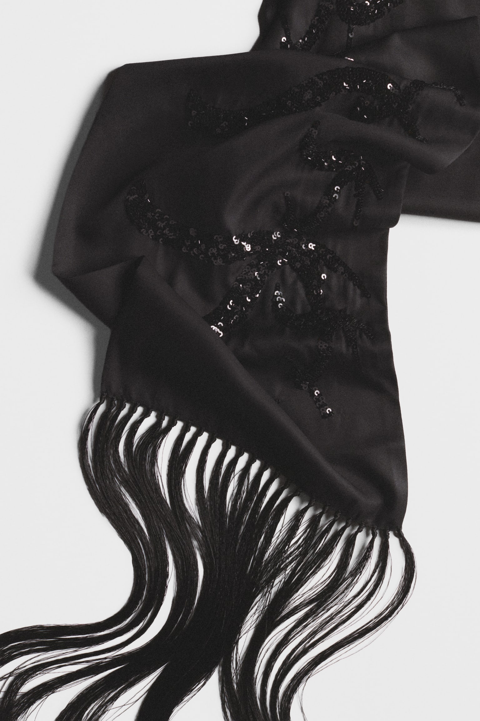 Zdobený saténový šál - Černá - 5