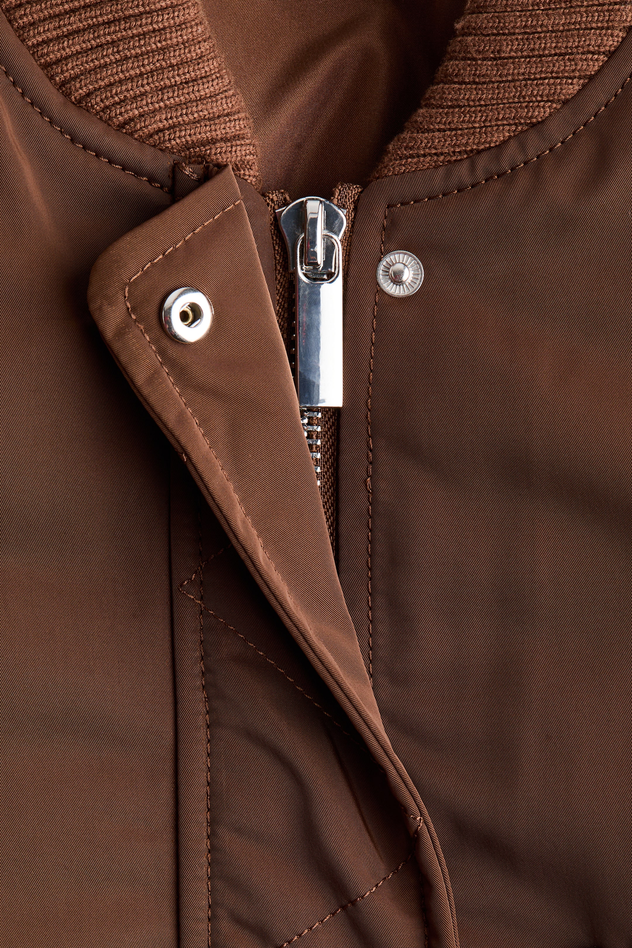 Женские куртки H&M Padded Bomber Jacket — фото 7