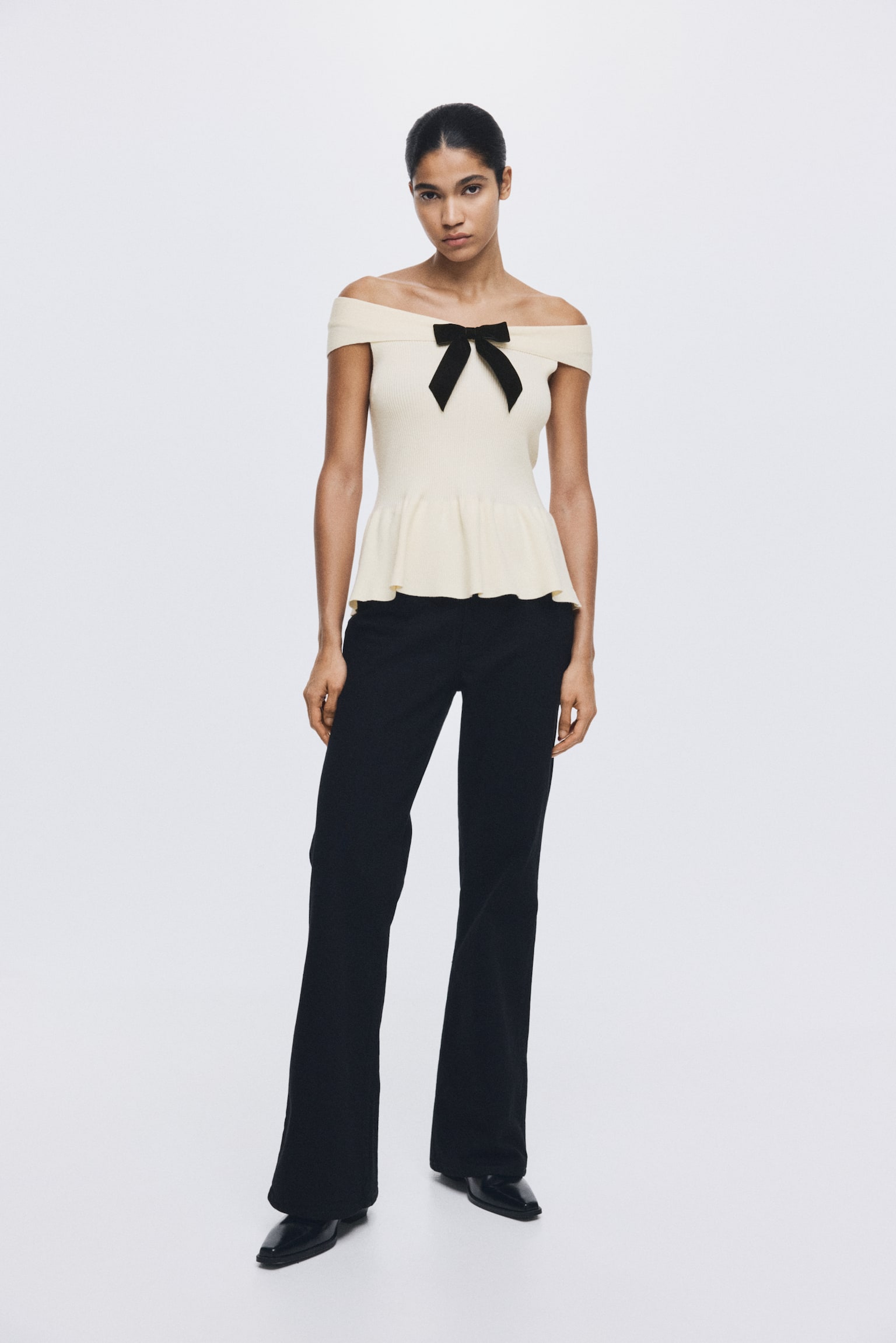 Bow-detail off-the-shoulder top - Cream/Black - 2