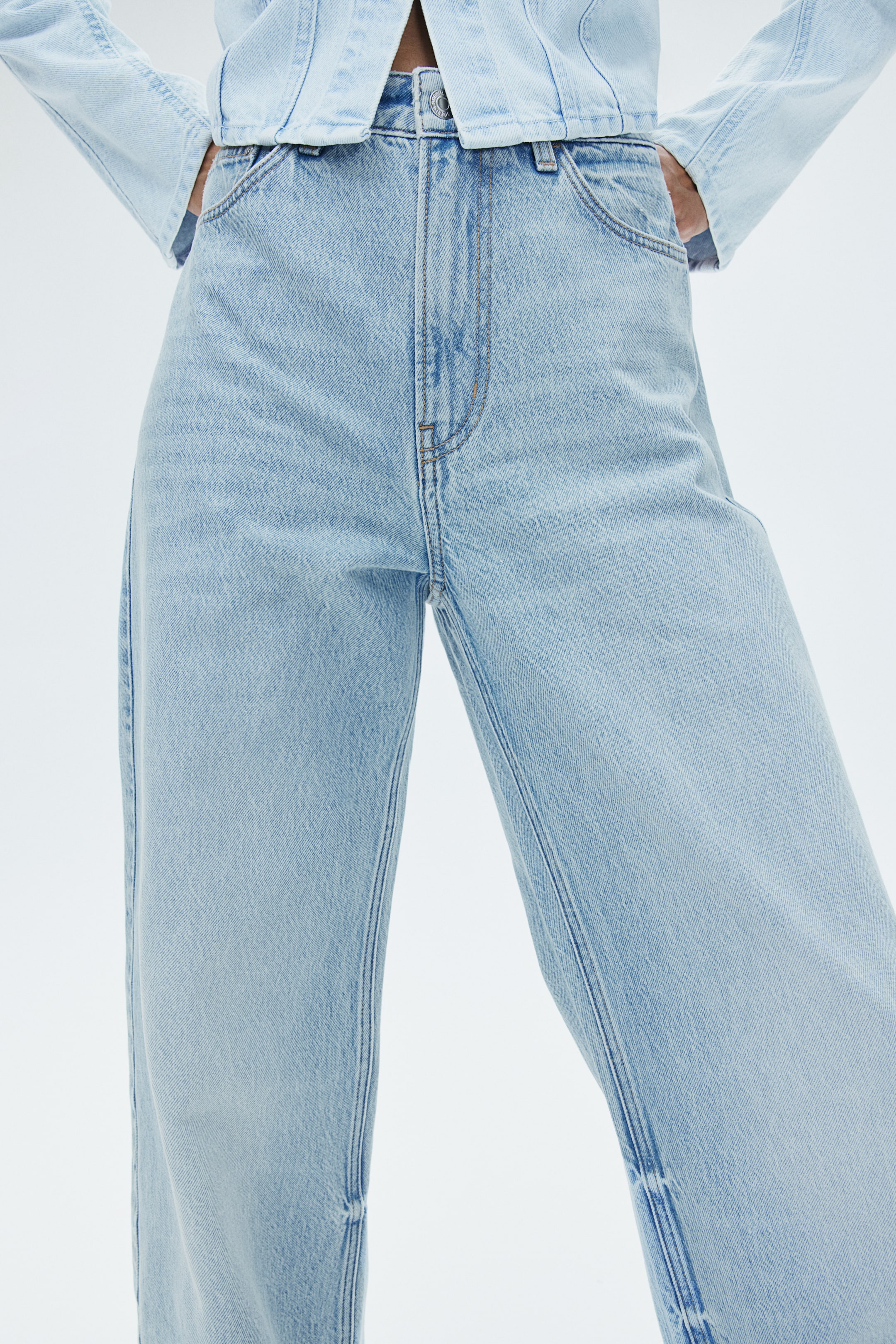 Wide Ultra High Jeans - Light denim blue - Ladies | H&M GB 2