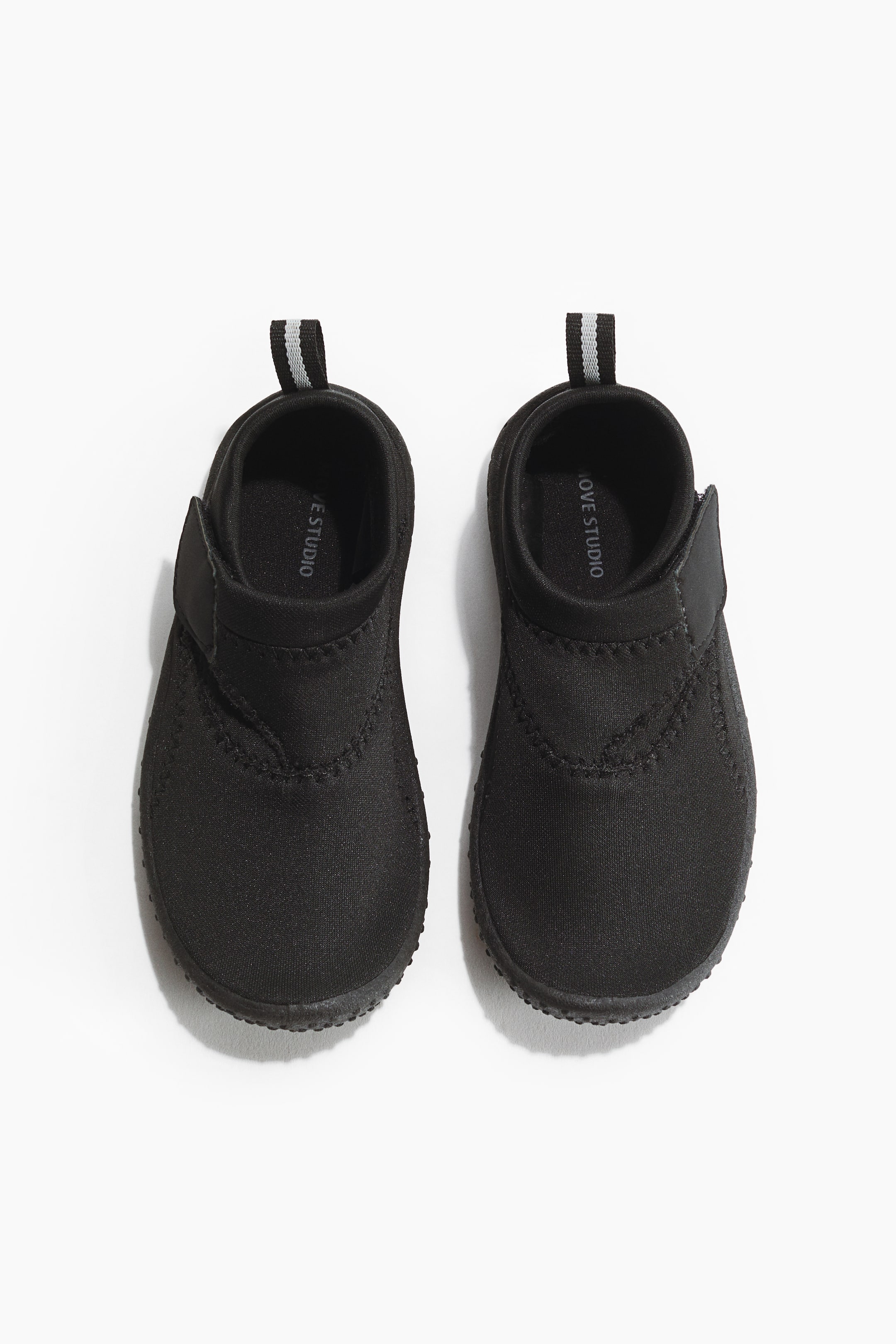 Chaussures de natation antidérapantes