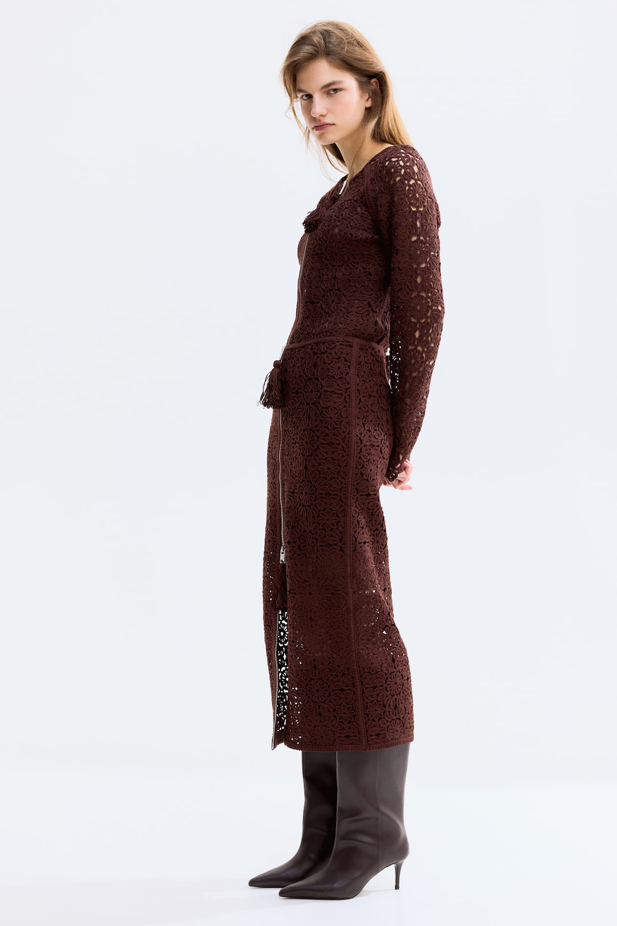 Crochet-look skirt - image 5