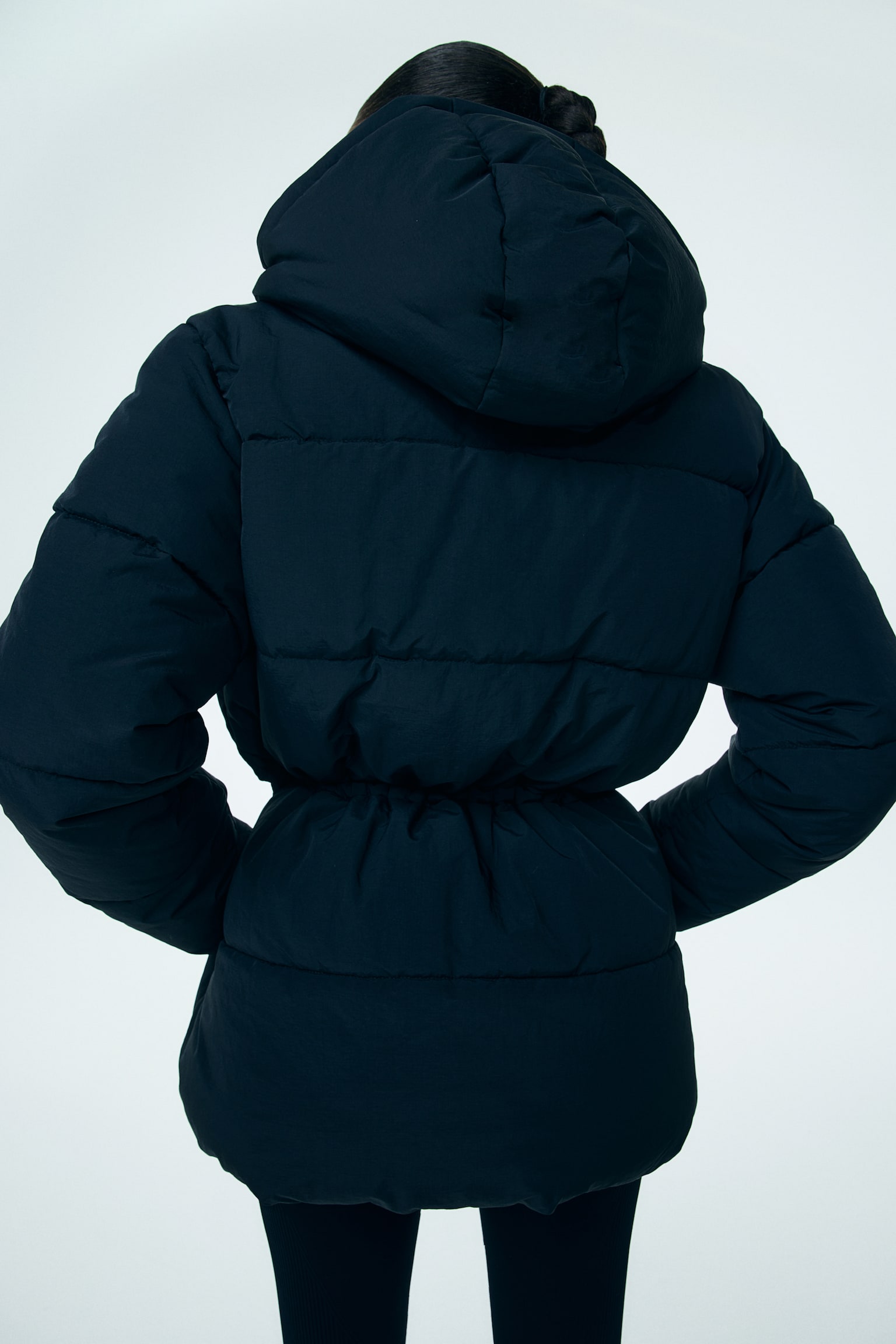 Oversized drawstring-waist puffer jacket - ブラック/ダークブラウン - 6